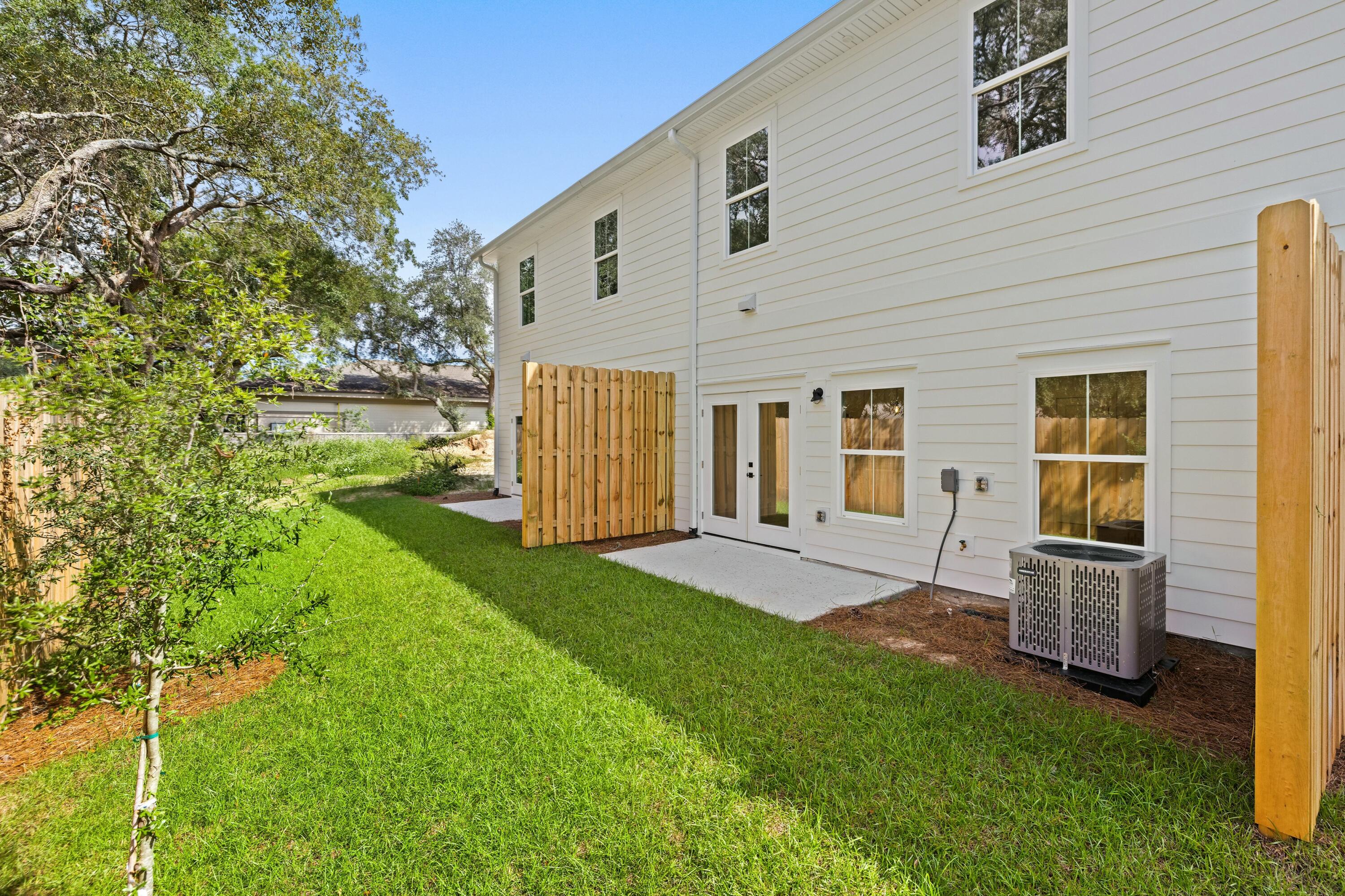 BAY BREEZE T/H - Residential