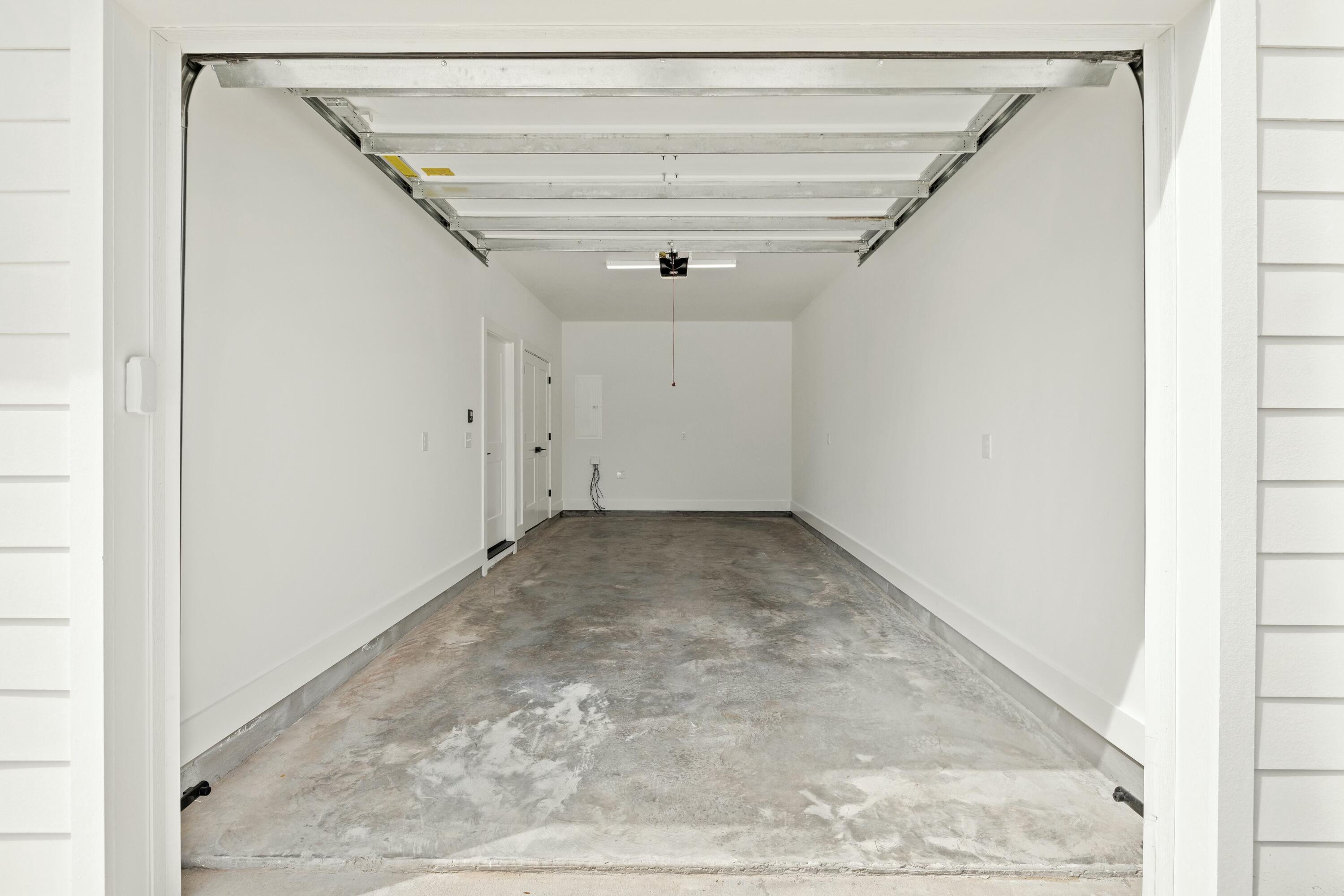 BAY BREEZE T/H - Residential