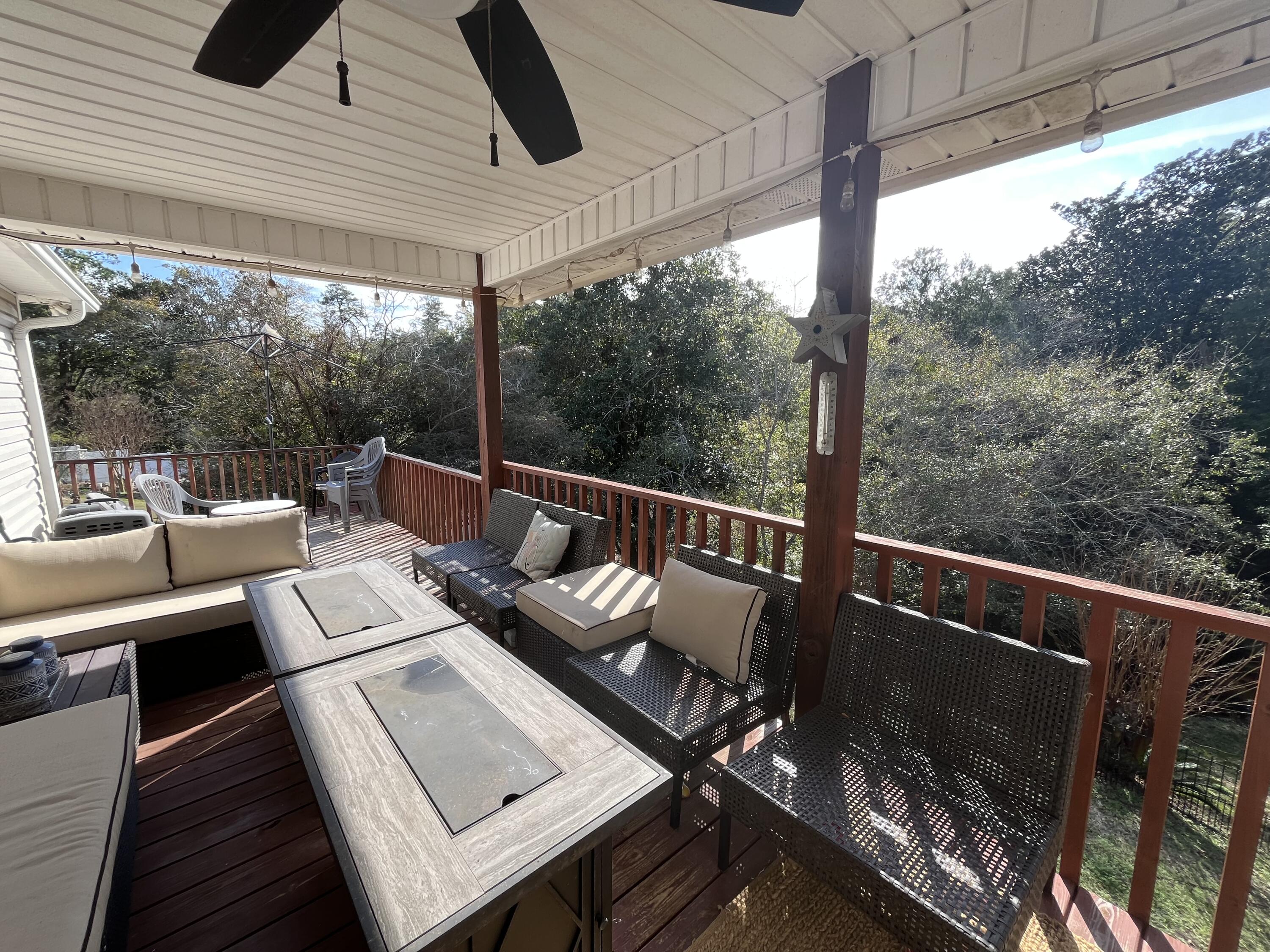 CREEKSIDE - Residential Lease