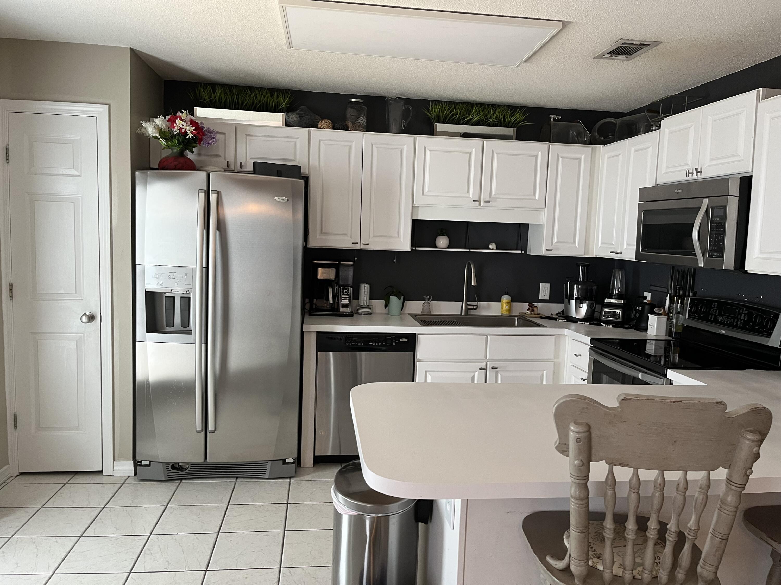 CREEKSIDE - Residential Lease