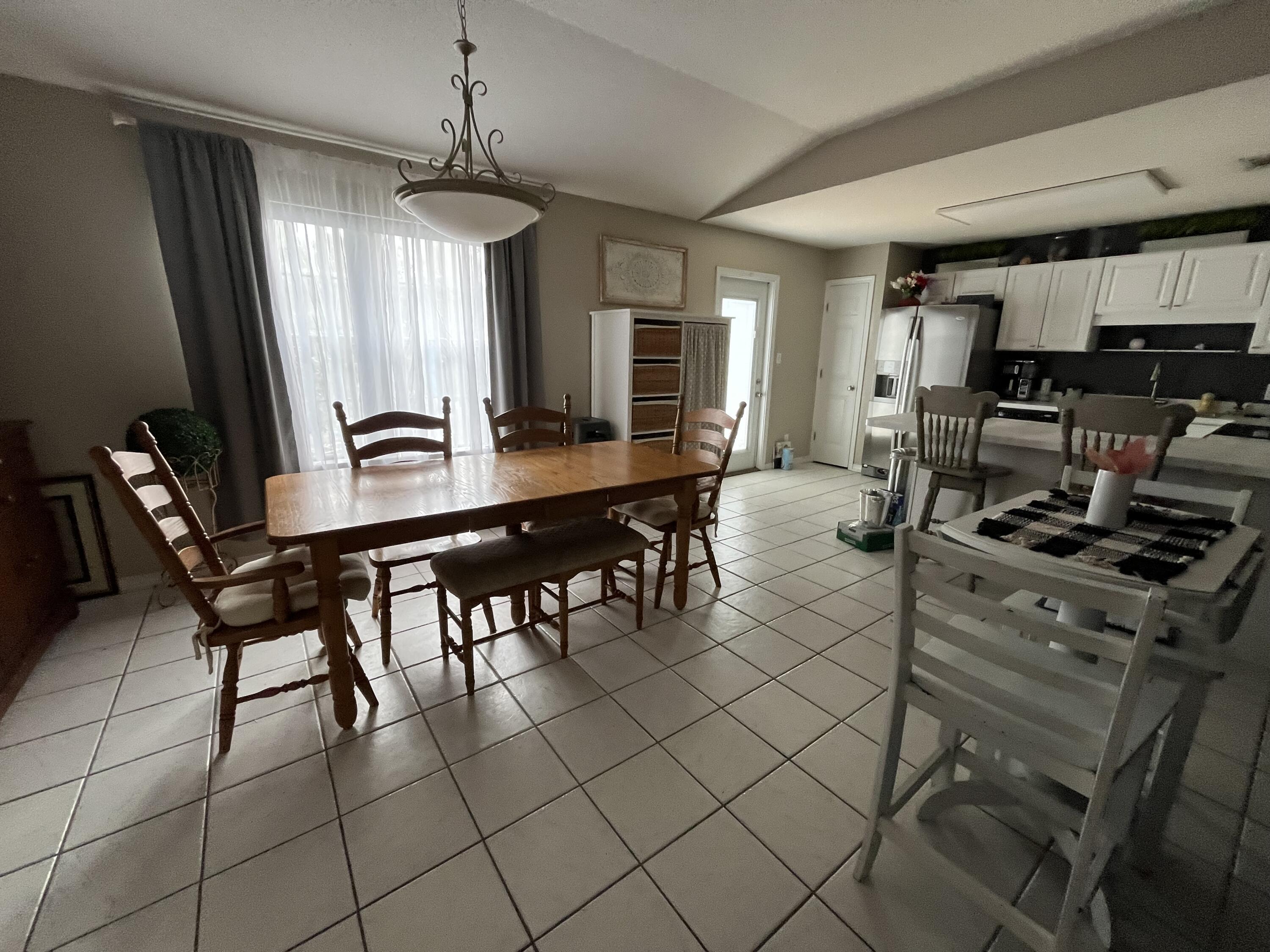 CREEKSIDE - Residential Lease