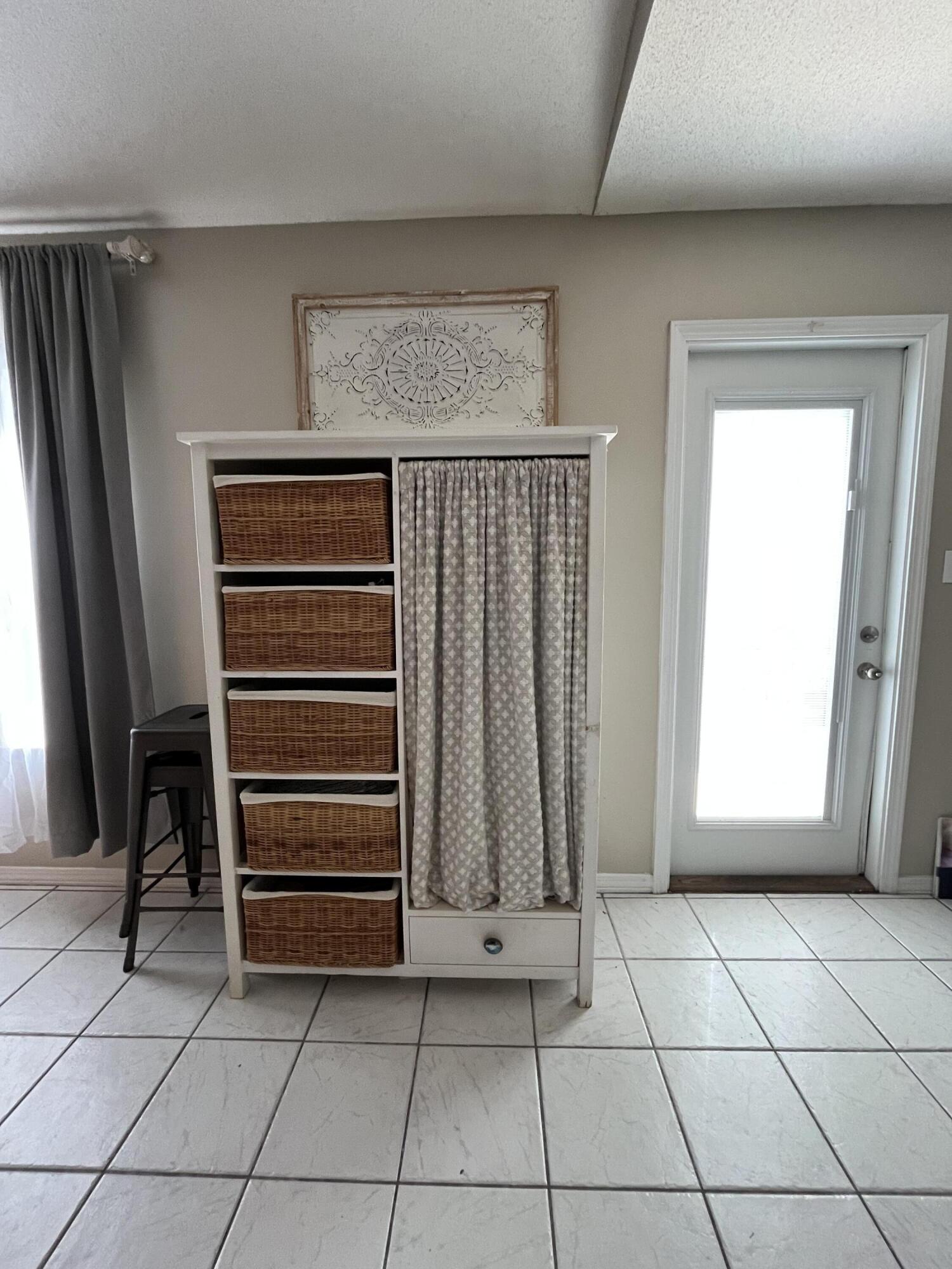 CREEKSIDE - Residential Lease