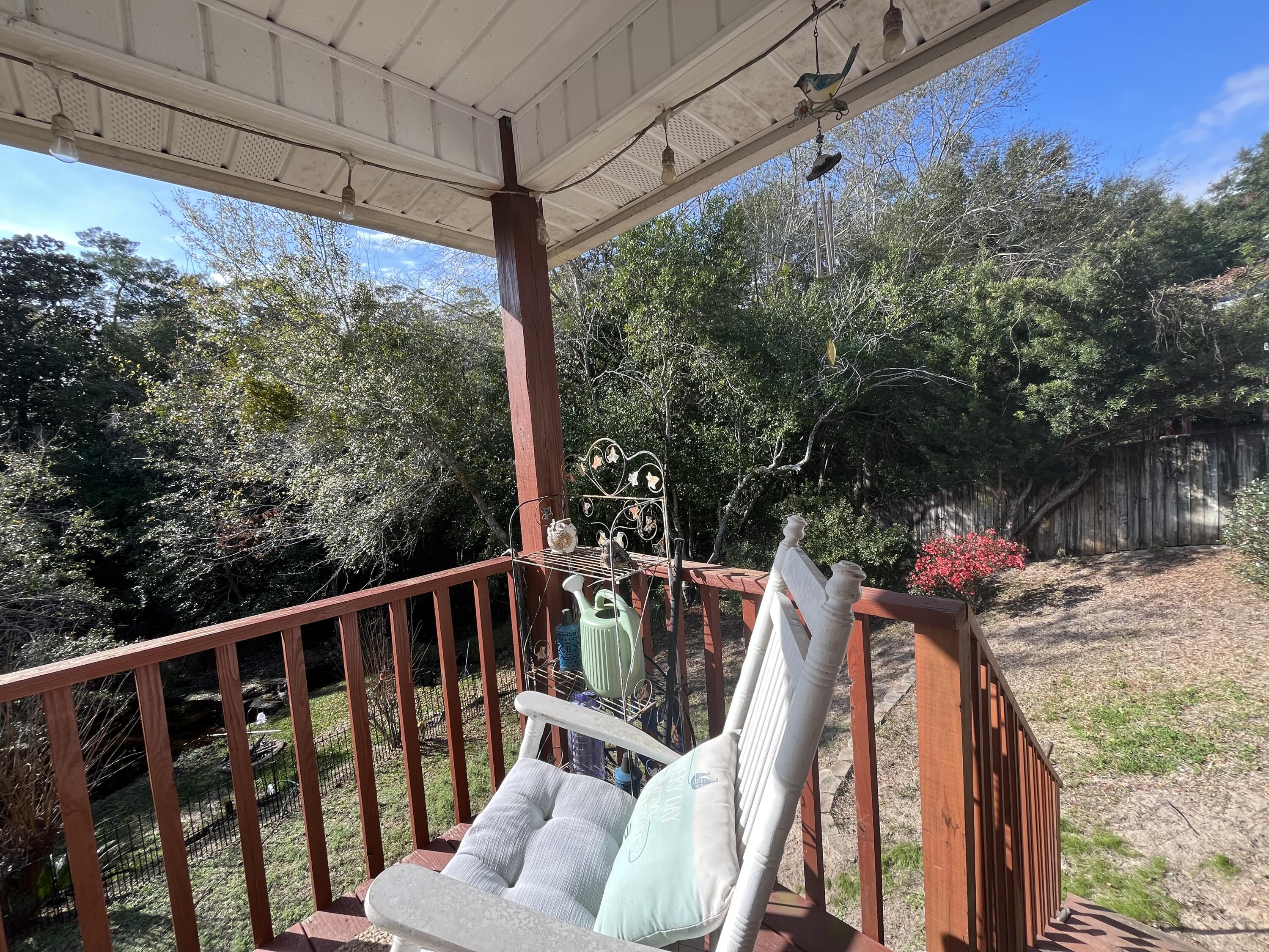 CREEKSIDE - Residential Lease