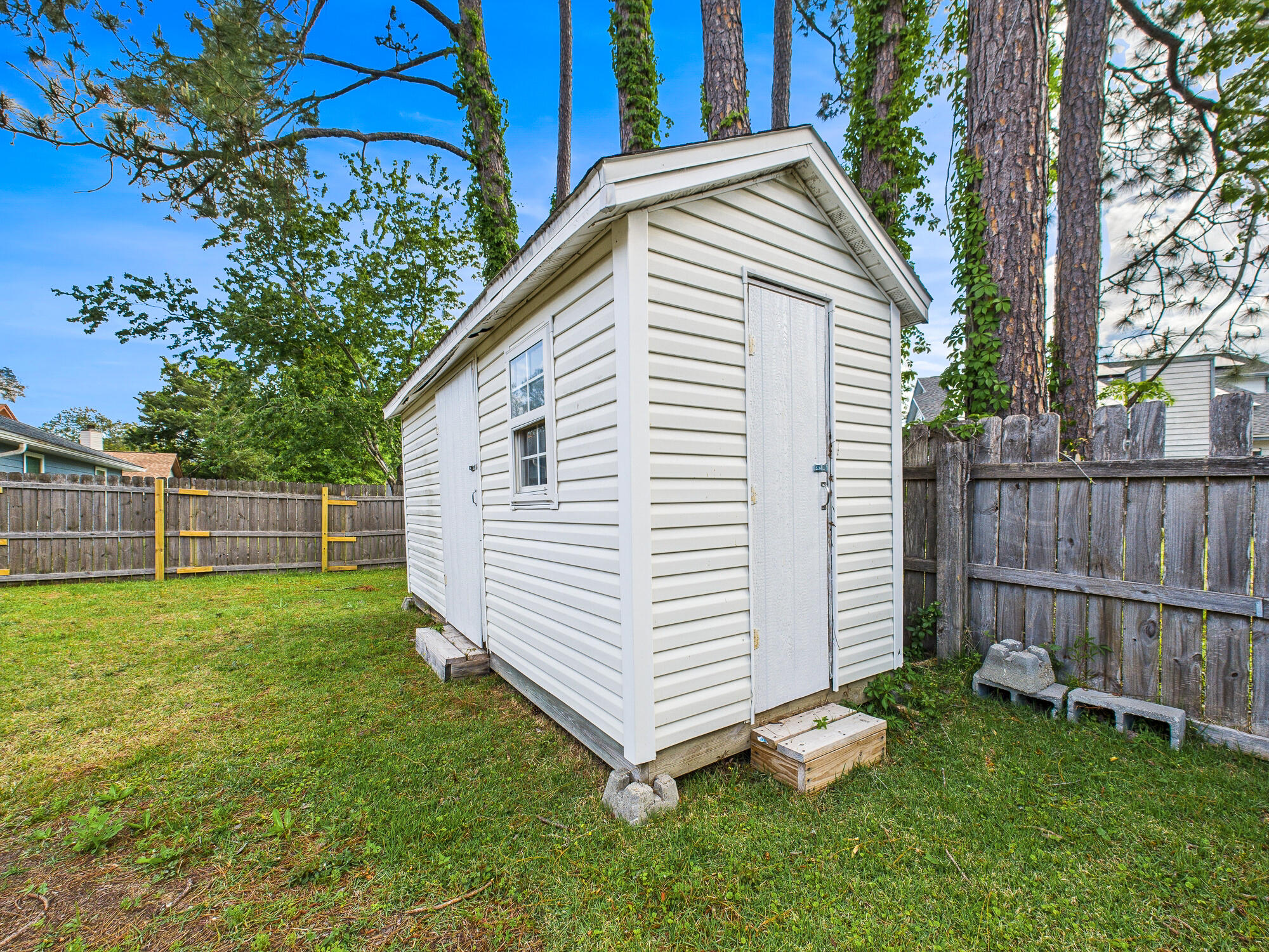 SUMMER HILLS LOT 10 - Residential