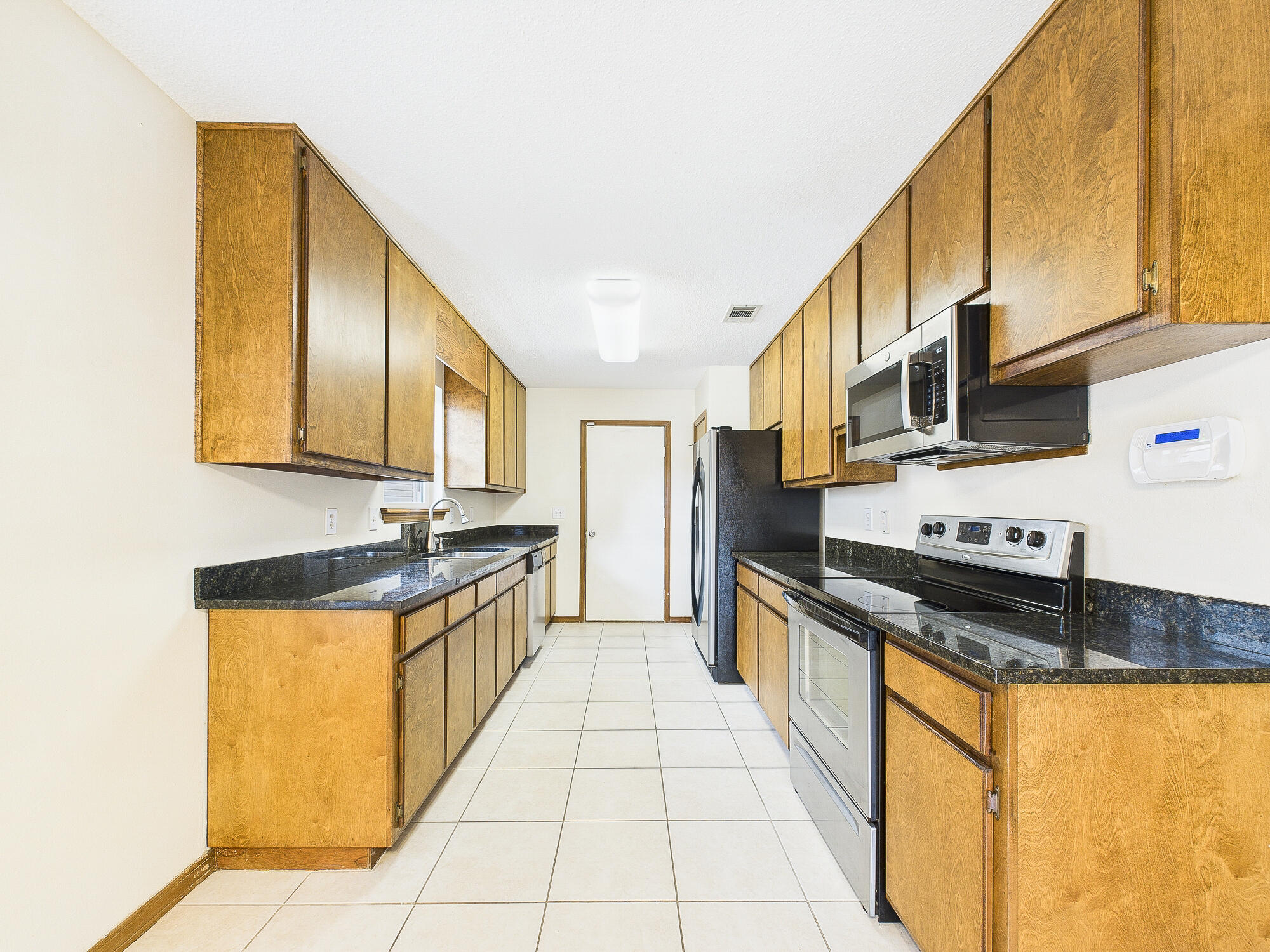 SUMMER HILLS LOT 10 - Residential