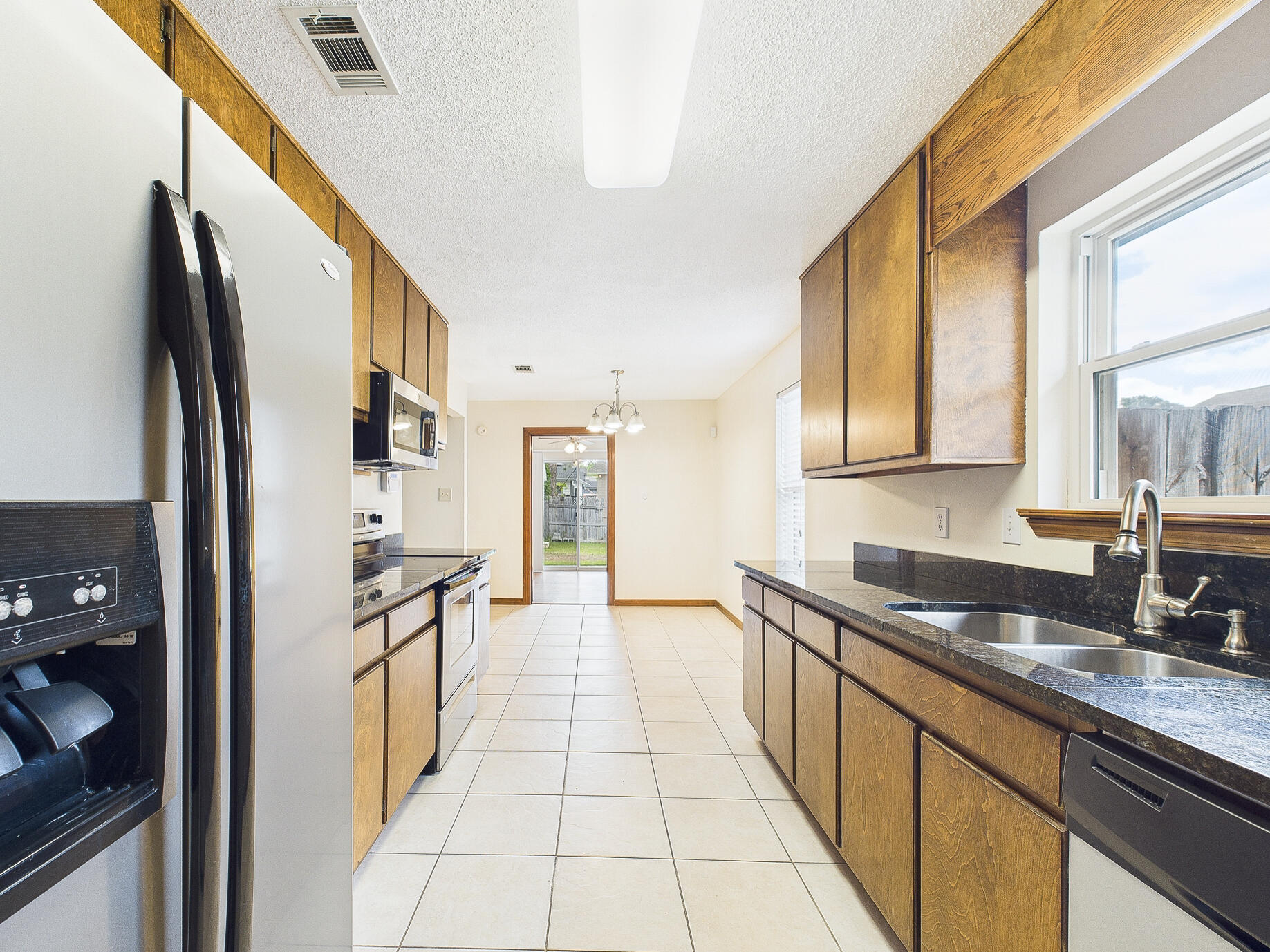 SUMMER HILLS LOT 10 - Residential