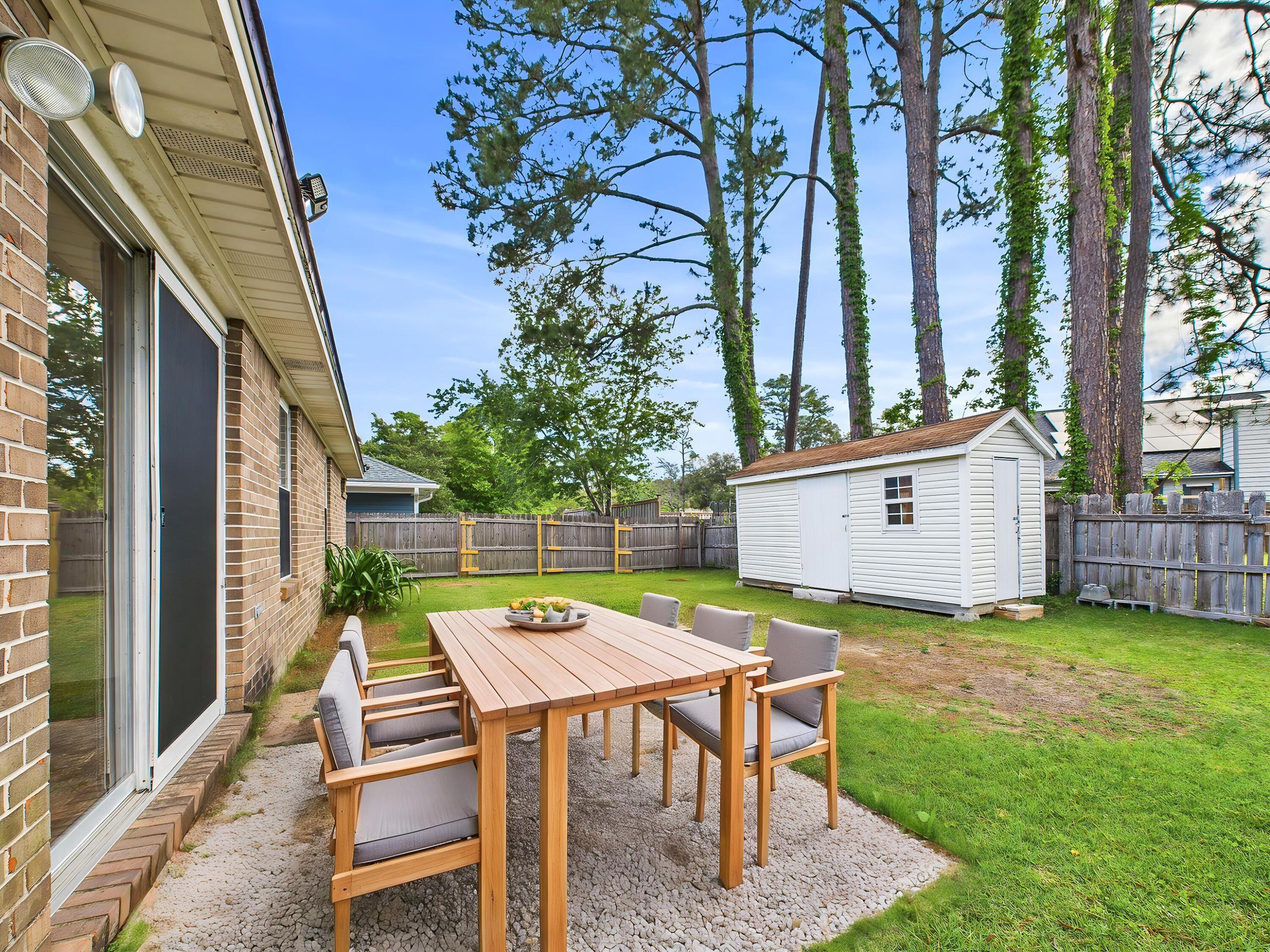 SUMMER HILLS LOT 10 - Residential