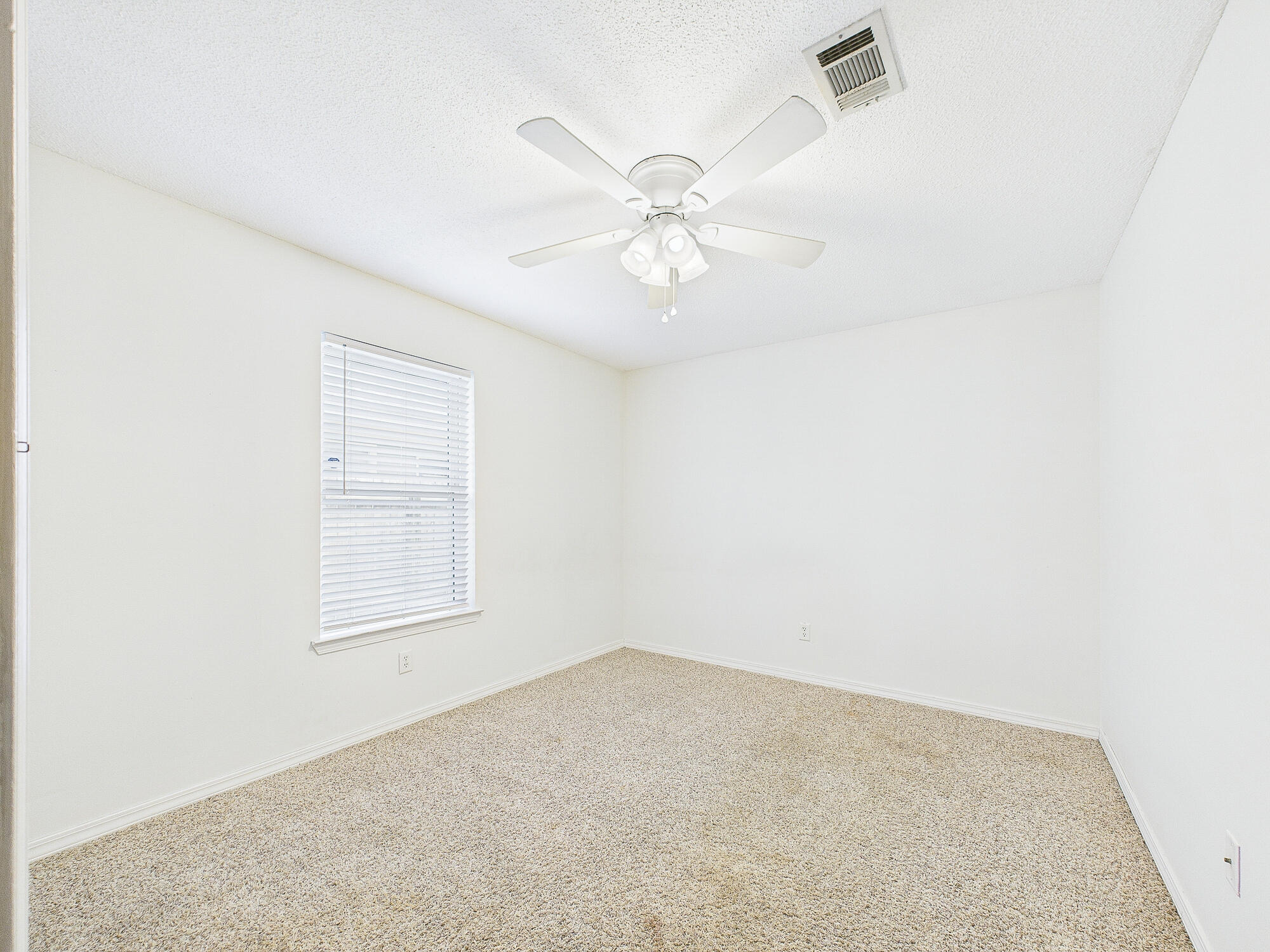 SUMMER HILLS LOT 10 - Residential