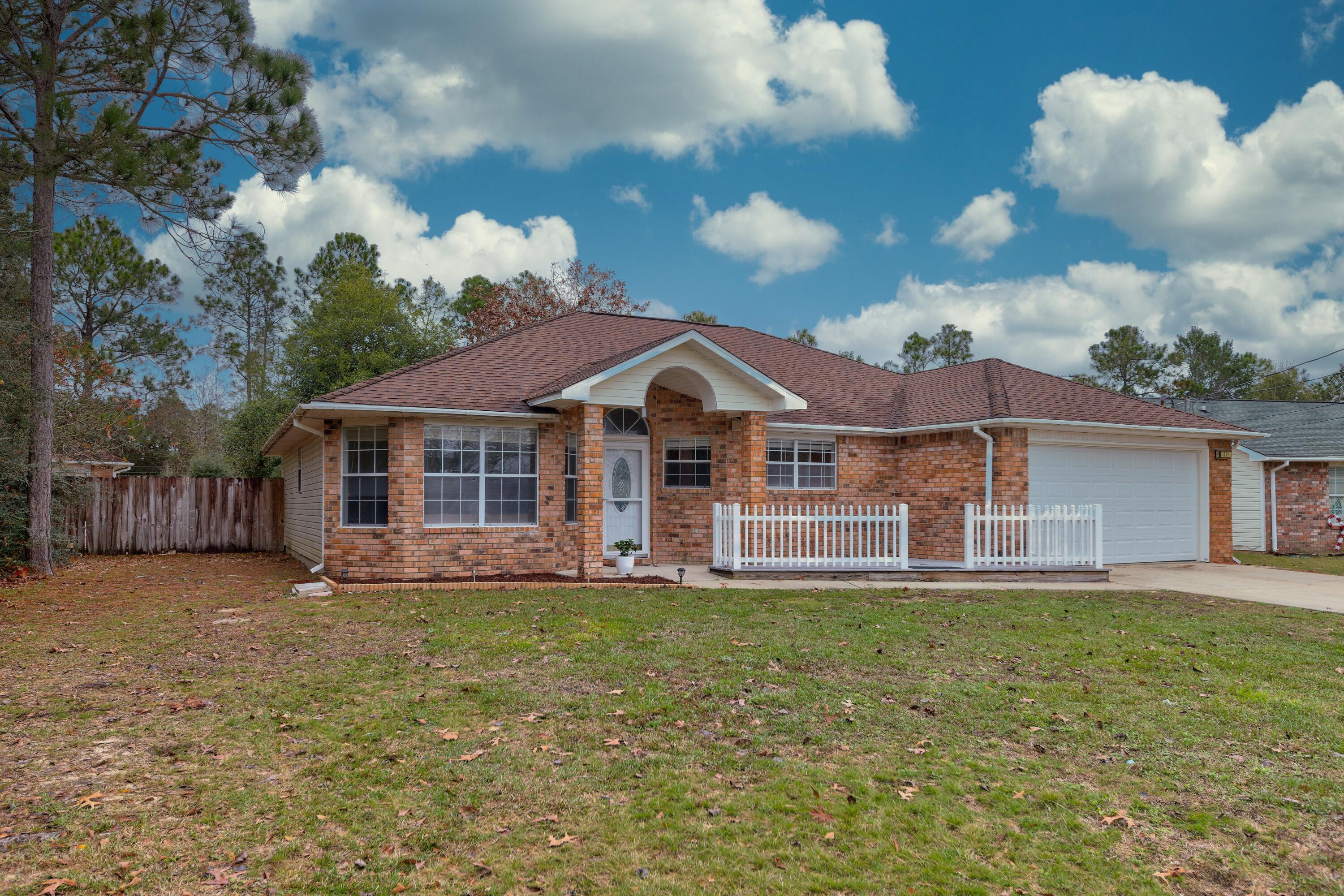 COUNTRYVIEW EST 4TH PH II LOT 8 - Residential