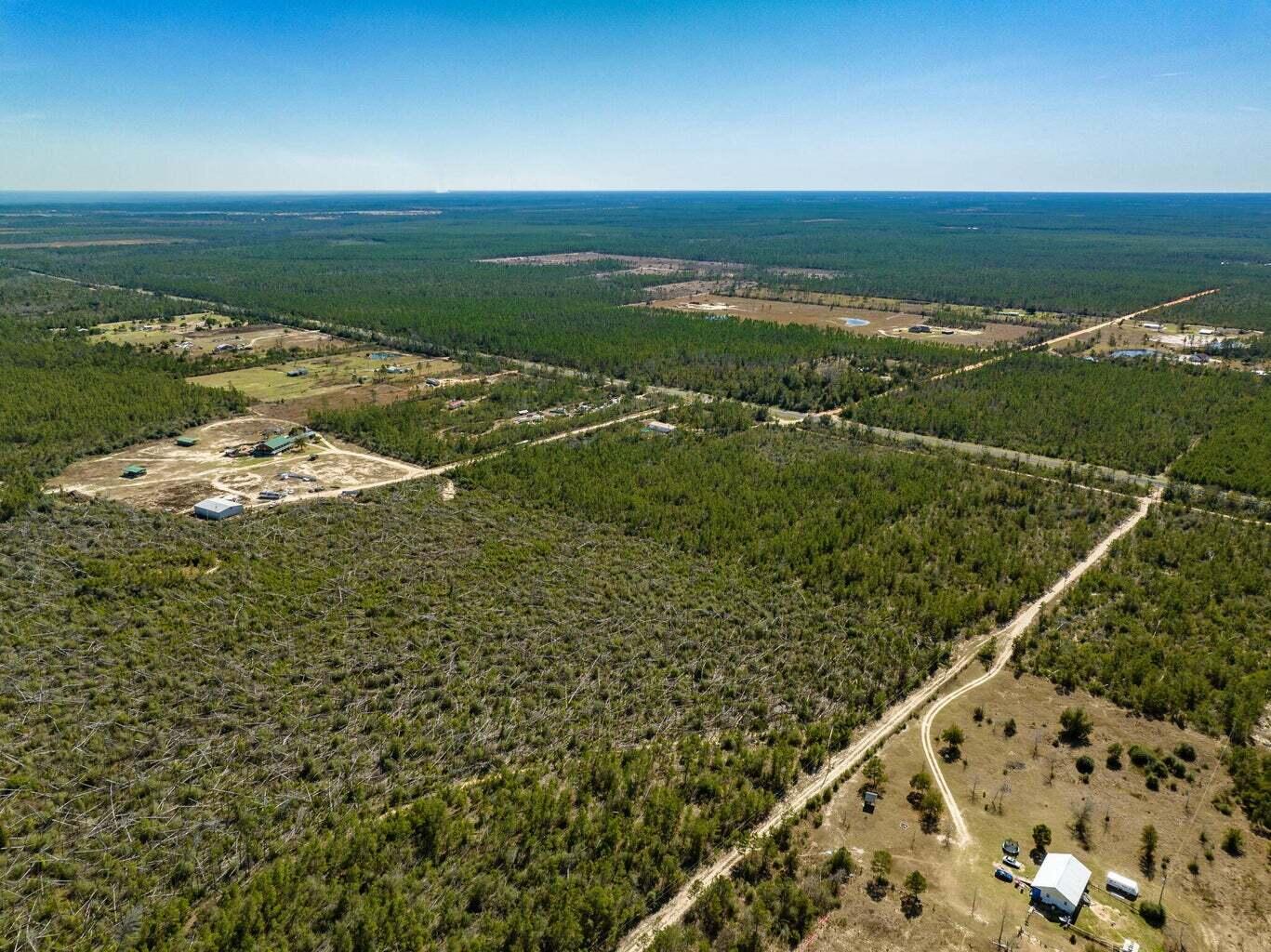 NO RECORDED SUBDIVISION - Land