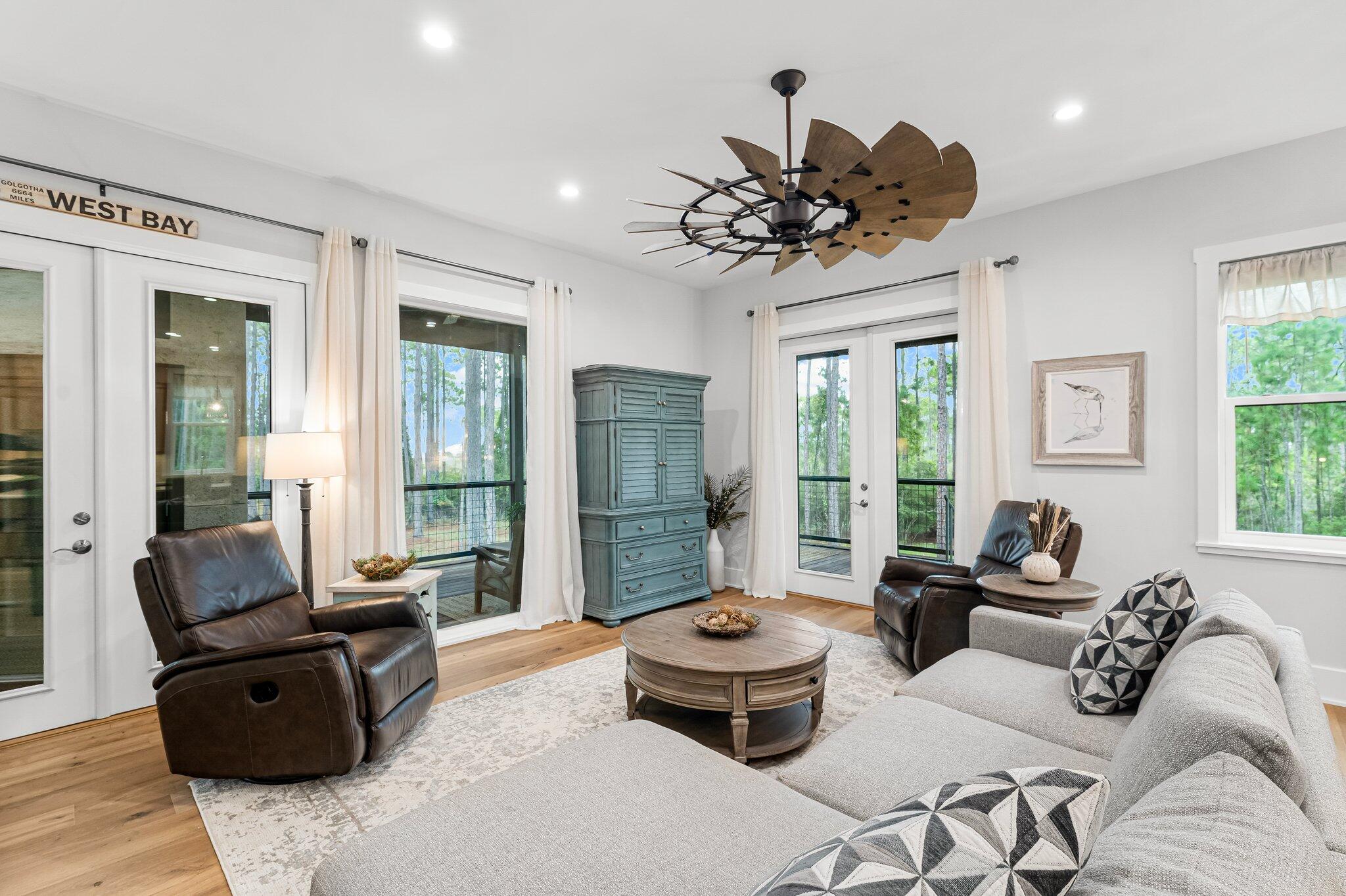RIVERCAMPS ON CROOKED CREEK - Residential