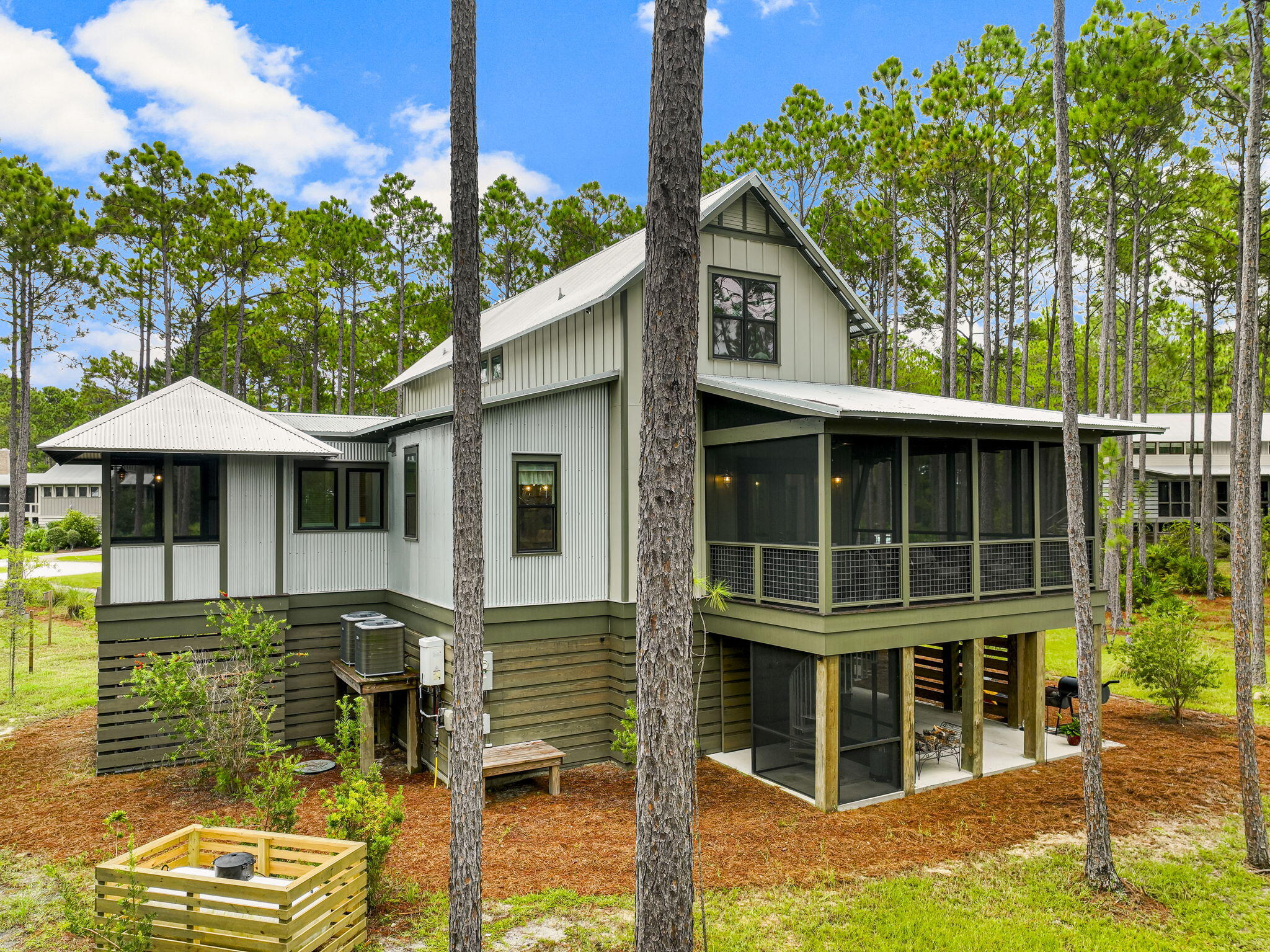 RIVERCAMPS ON CROOKED CREEK - Residential