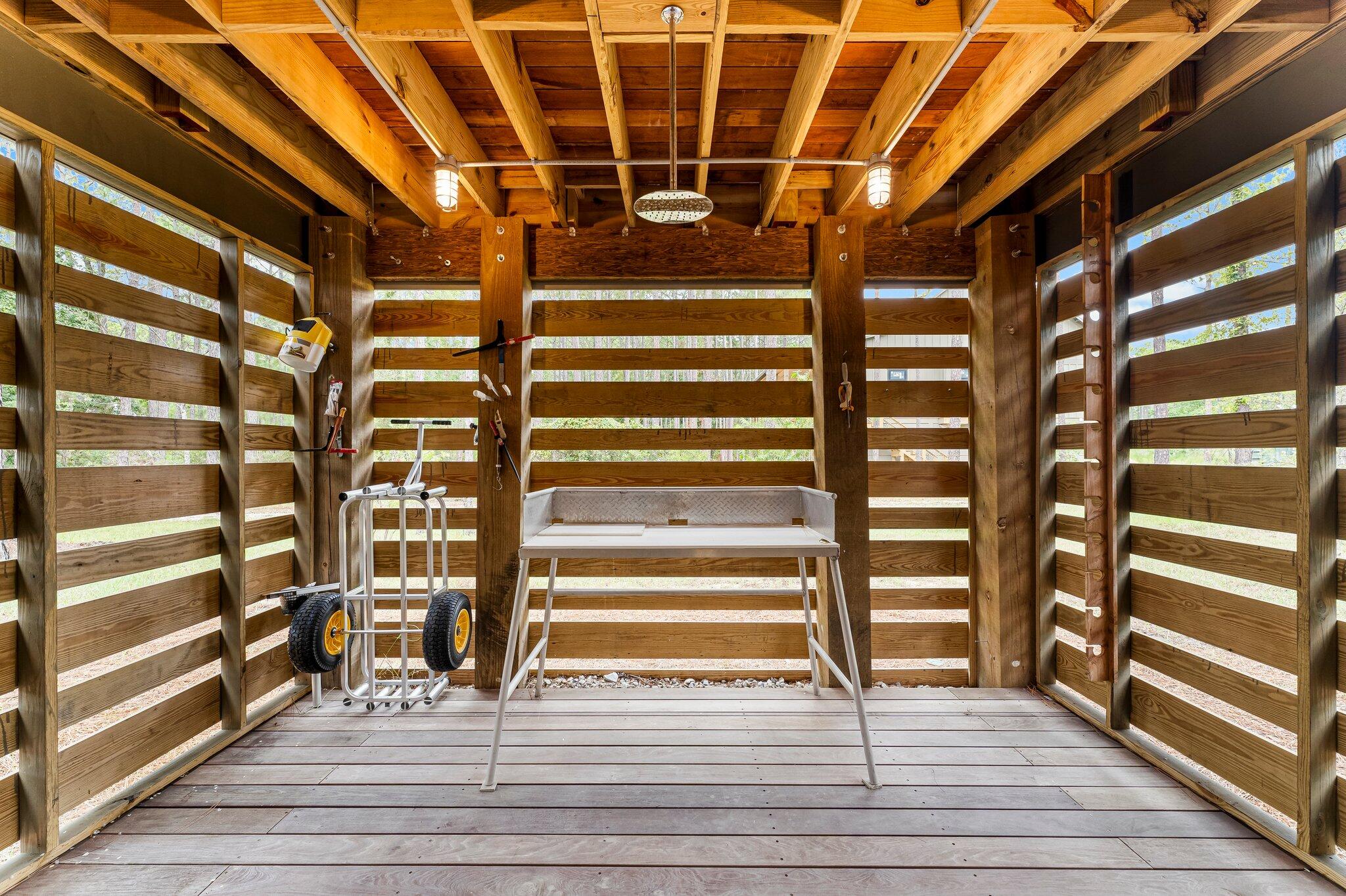 RIVERCAMPS ON CROOKED CREEK - Residential