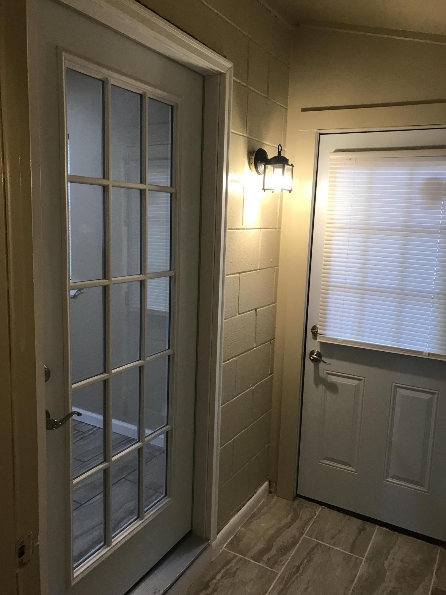 VALPARAISO PINECREST 2 - Residential Lease