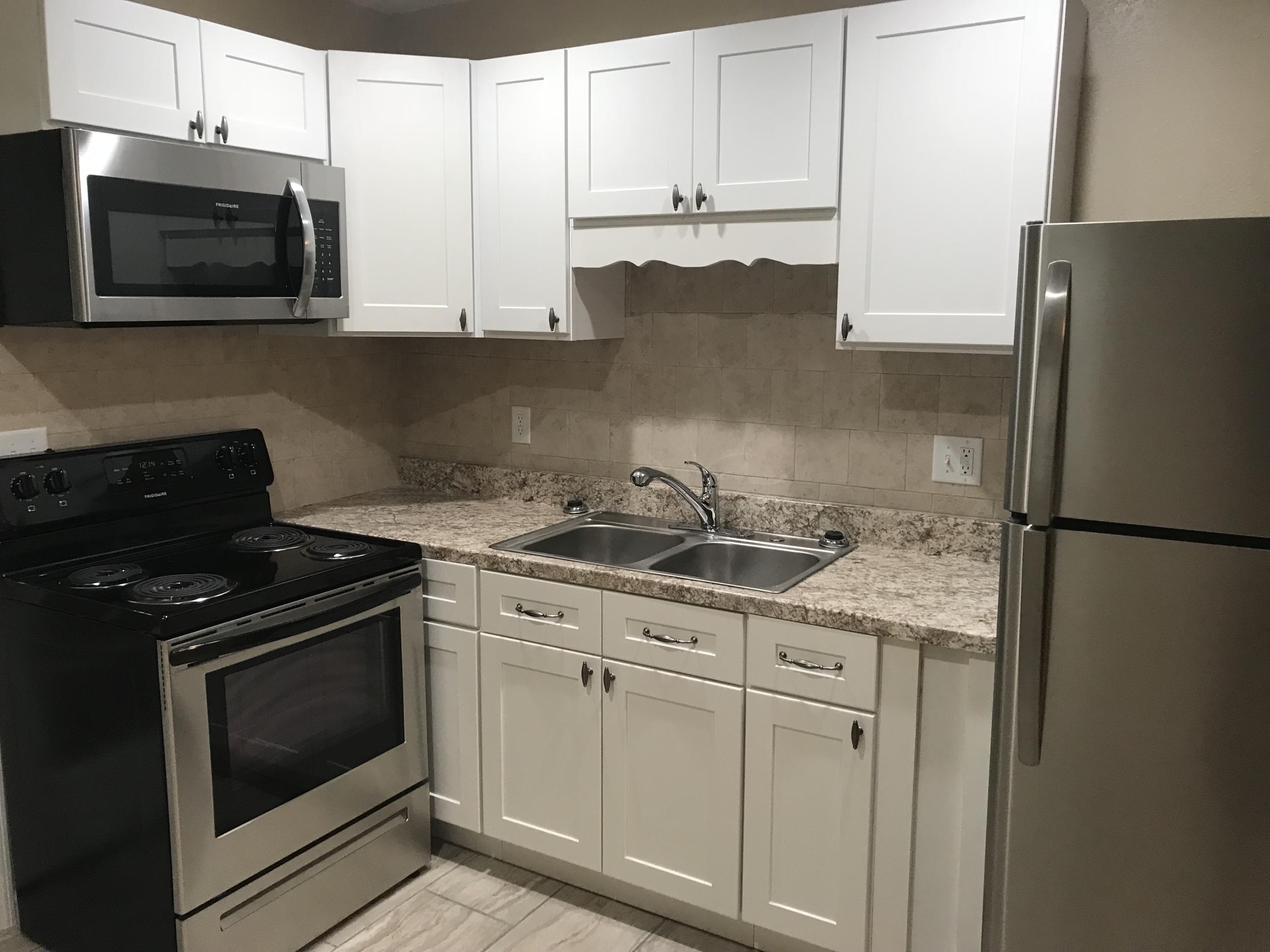 VALPARAISO PINECREST 2 - Residential Lease