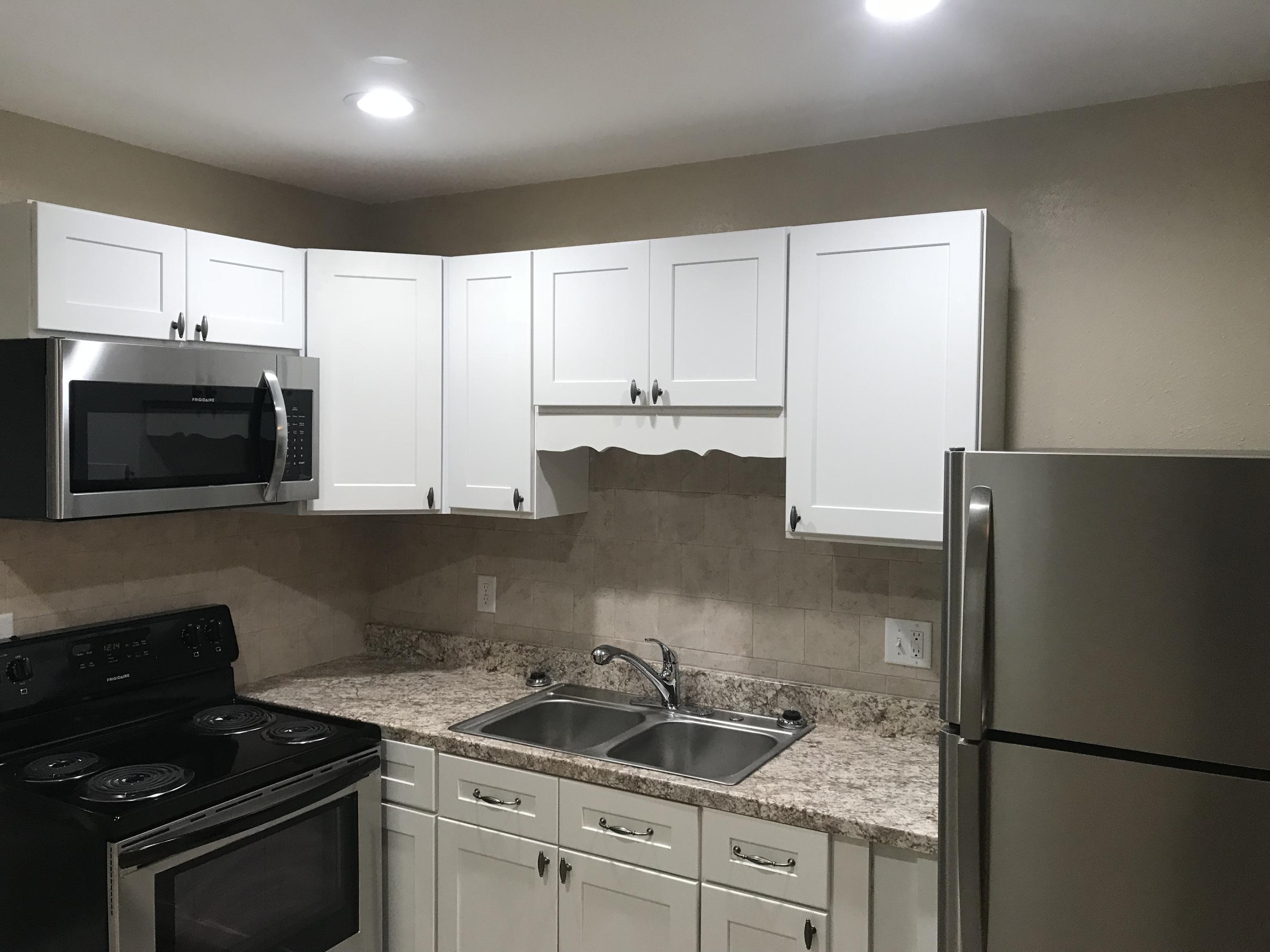 VALPARAISO PINECREST 2 - Residential Lease