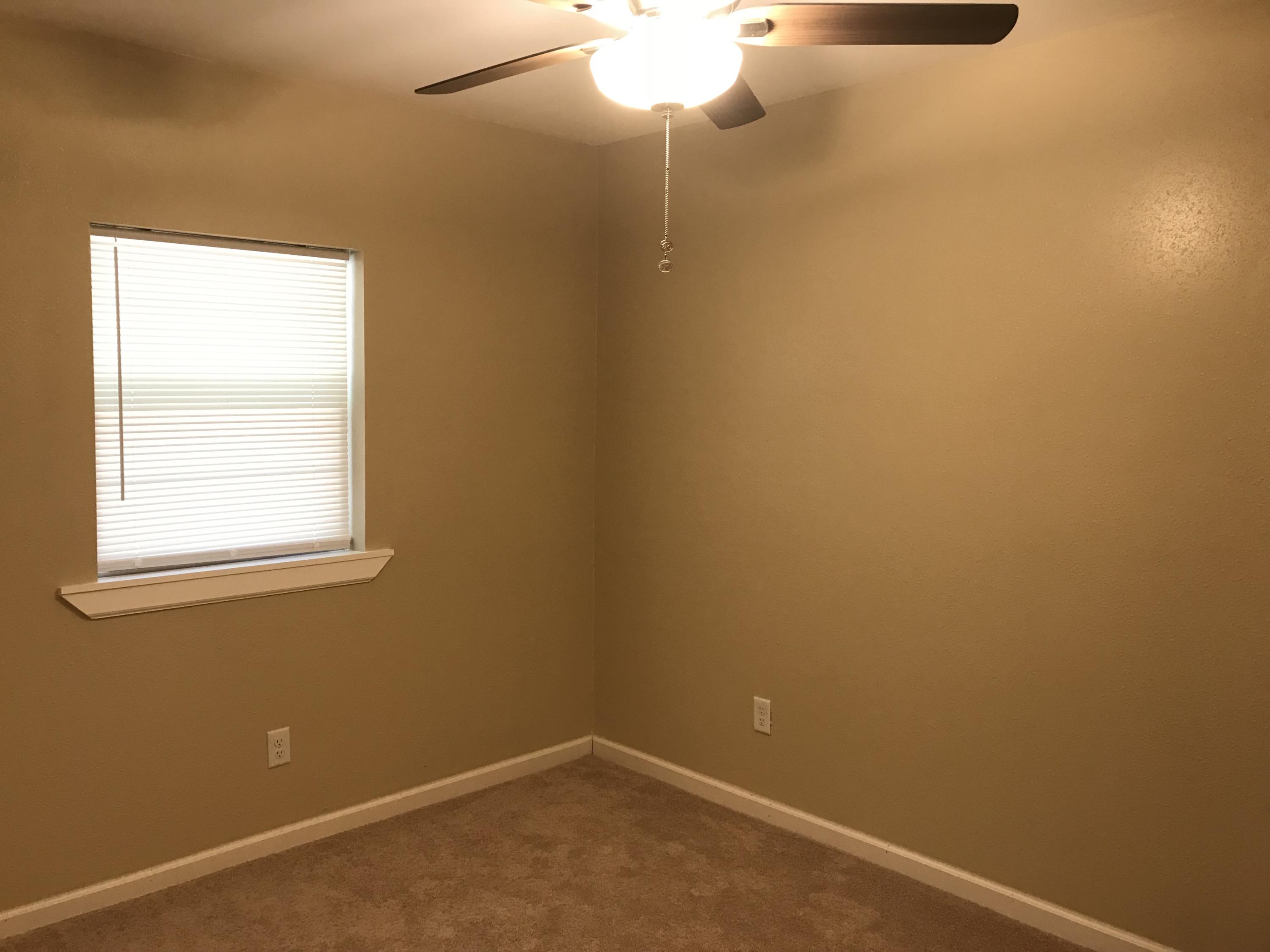 VALPARAISO PINECREST 2 - Residential Lease
