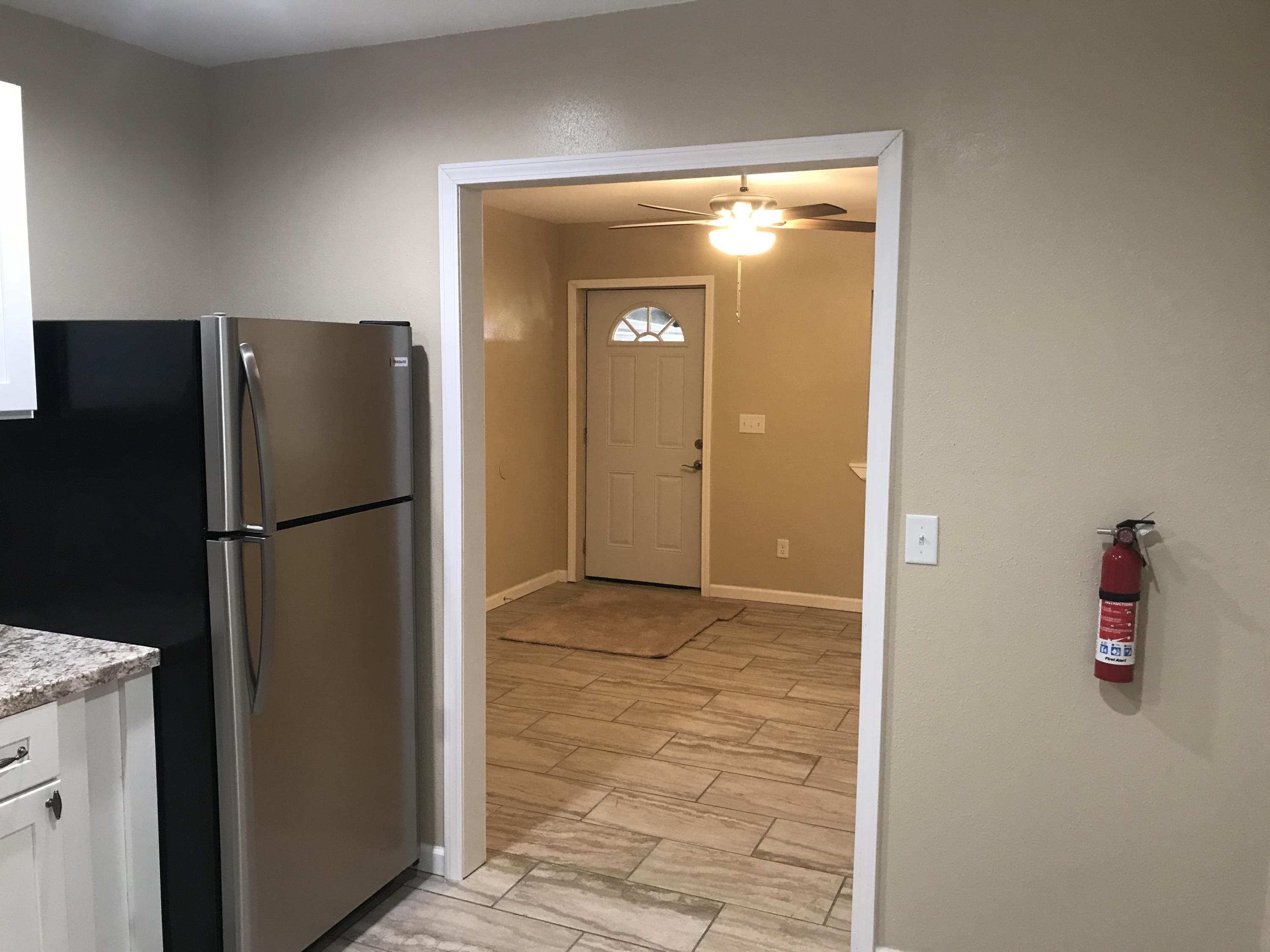 VALPARAISO PINECREST 2 - Residential Lease