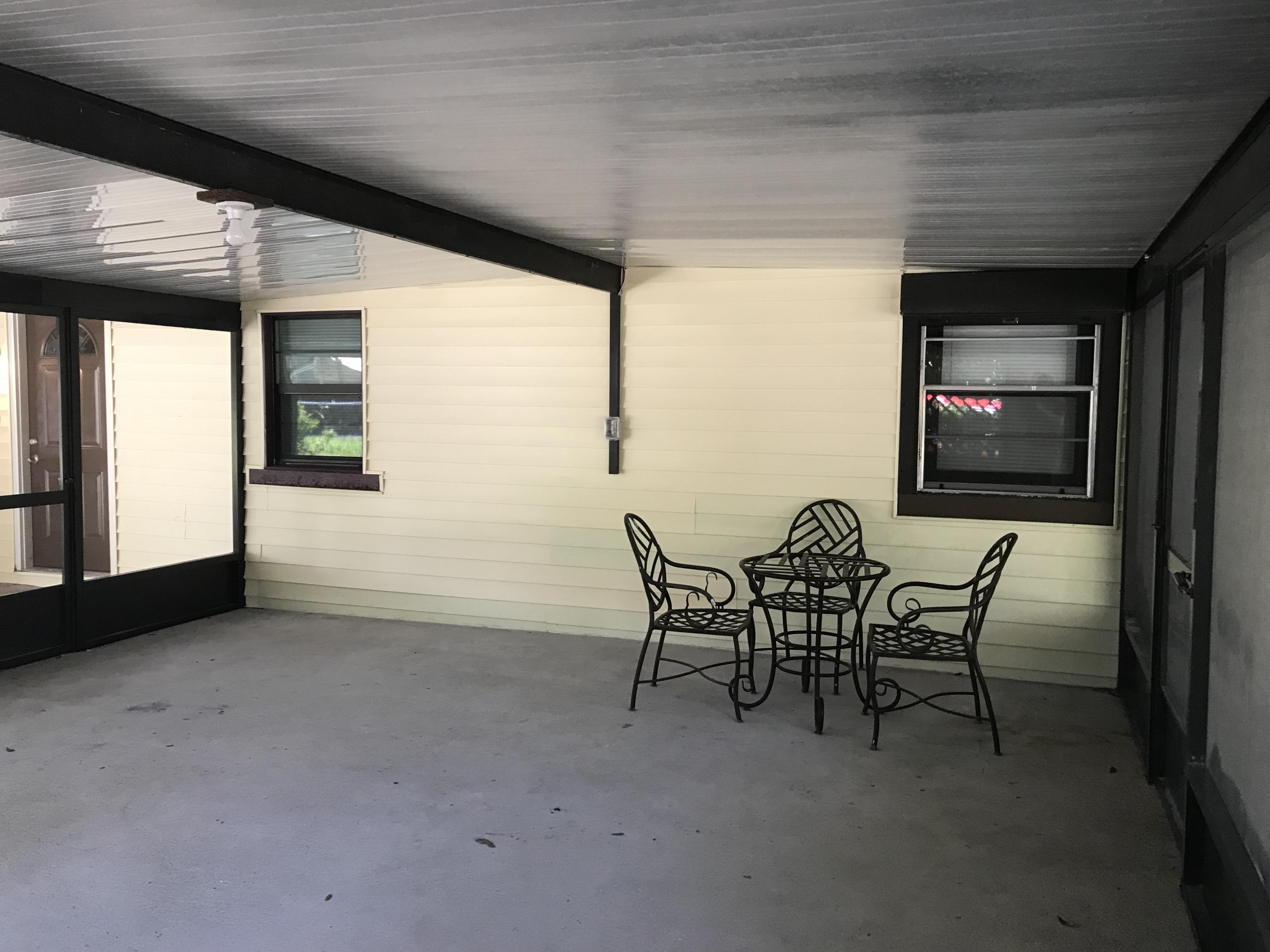 VALPARAISO PINECREST 2 - Residential Lease