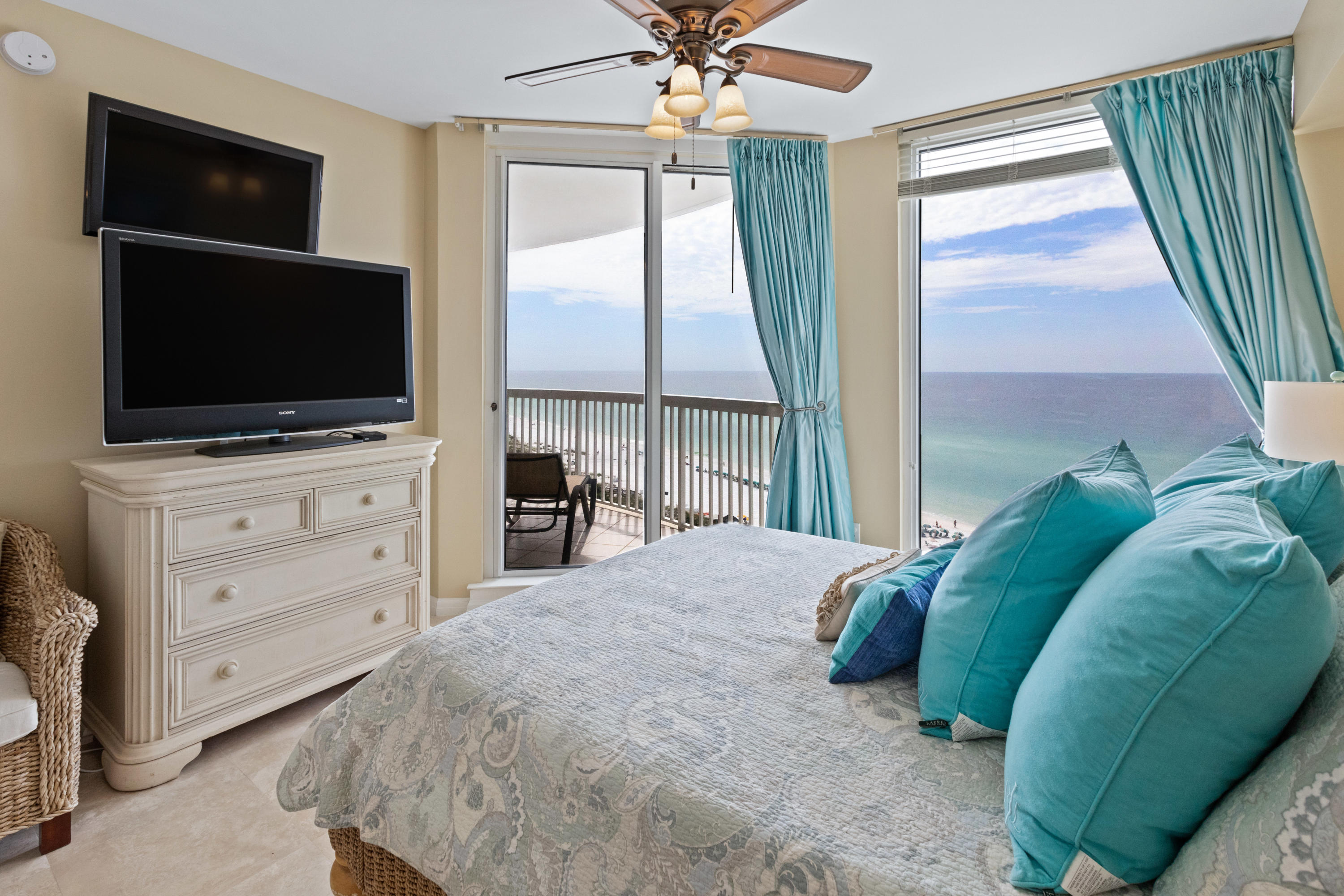 ST MAARTEN AT SILVER SHELLS - Residential