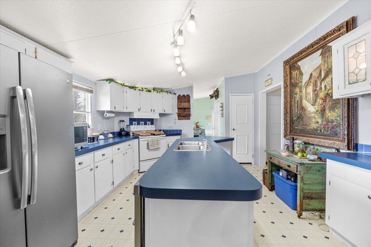 EL DORADO ESTATES - Residential