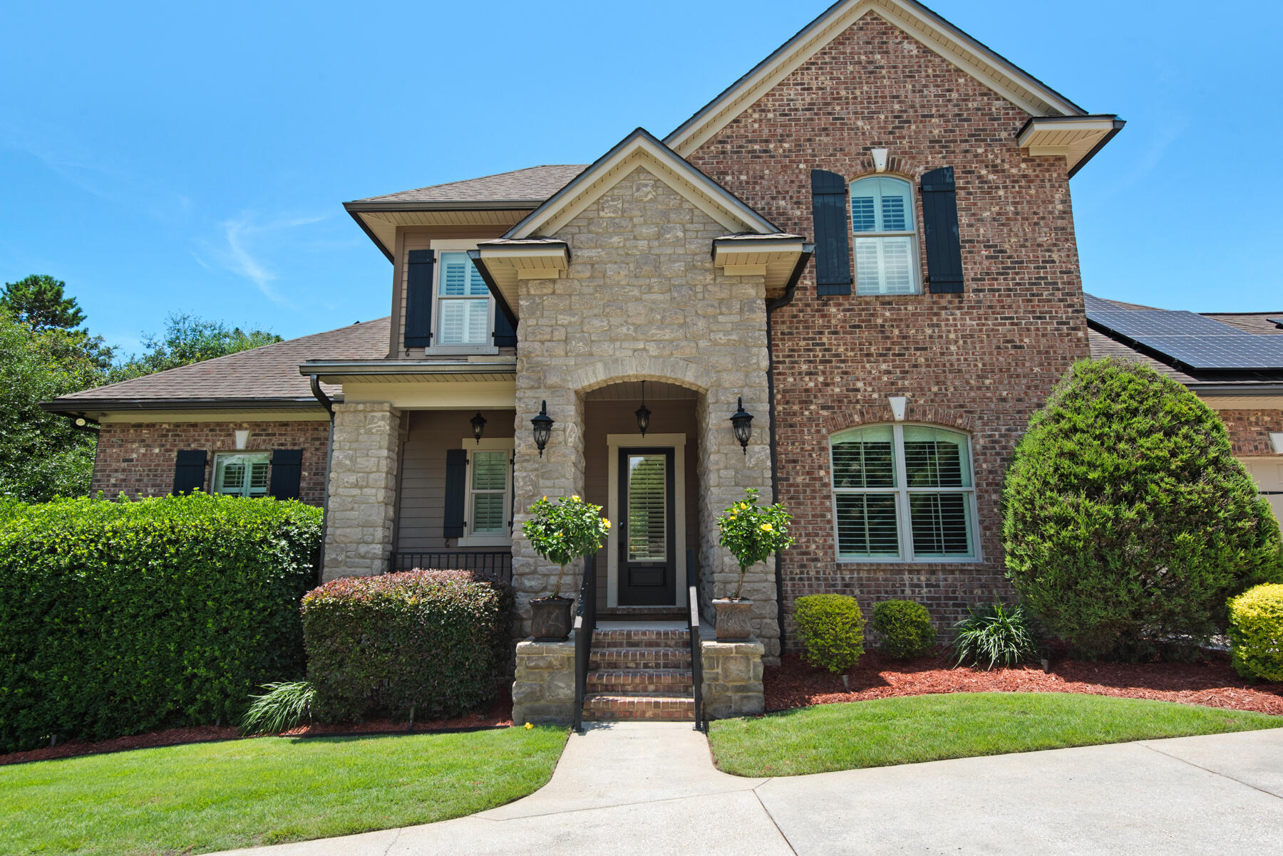 217 Biltmore Way
