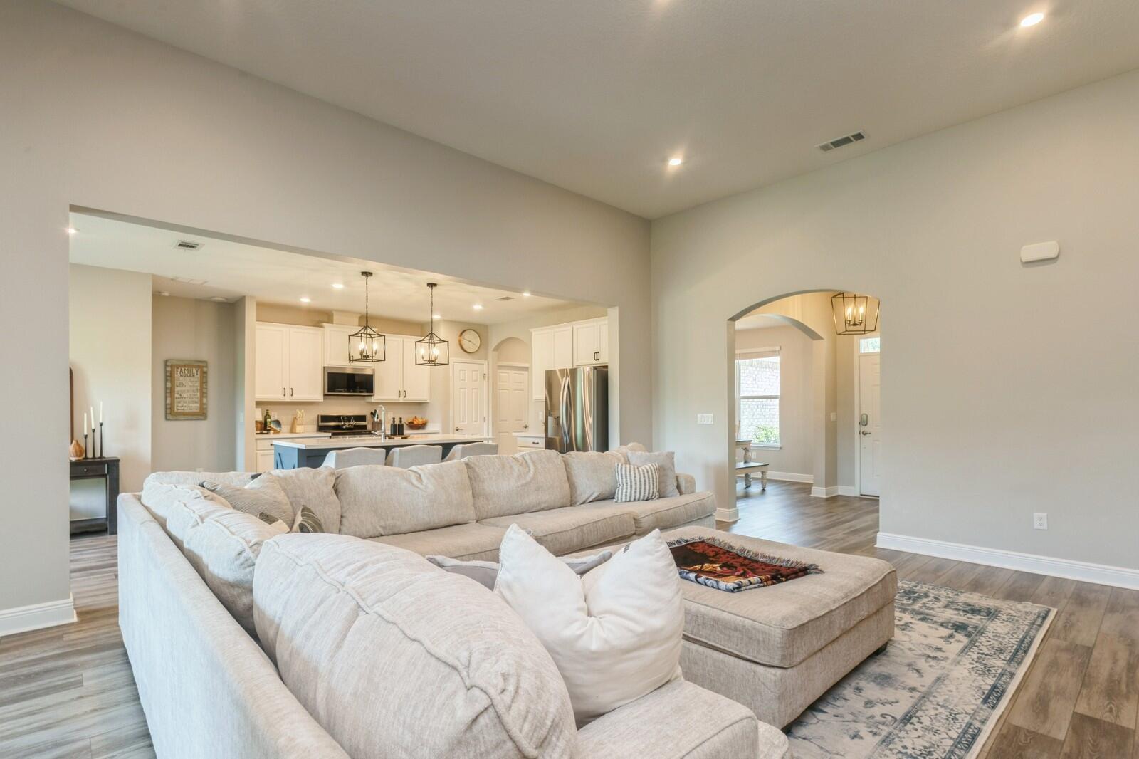 HAMMOCK BAY - Residential