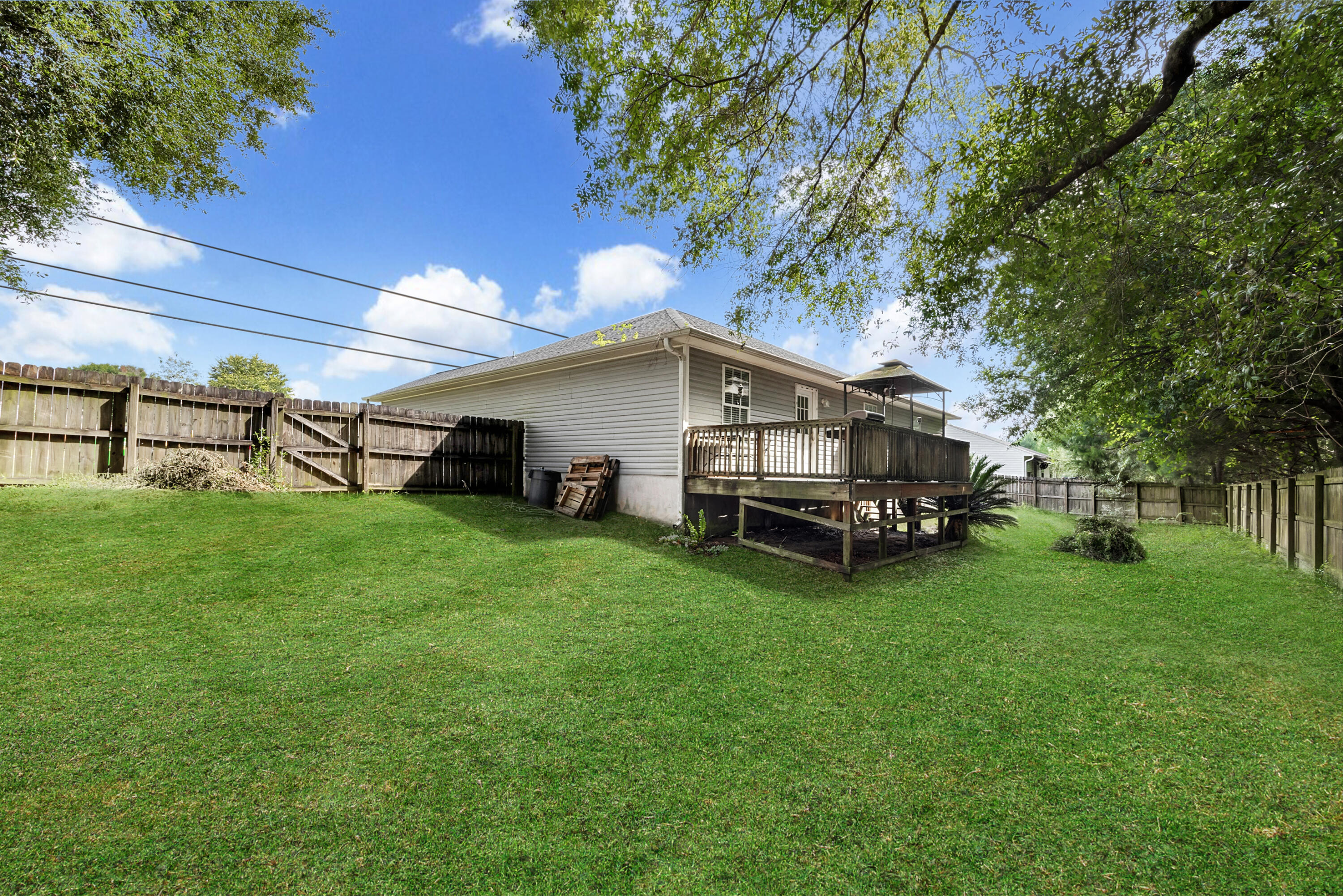 FAIRCHILD ESTATES - Residential