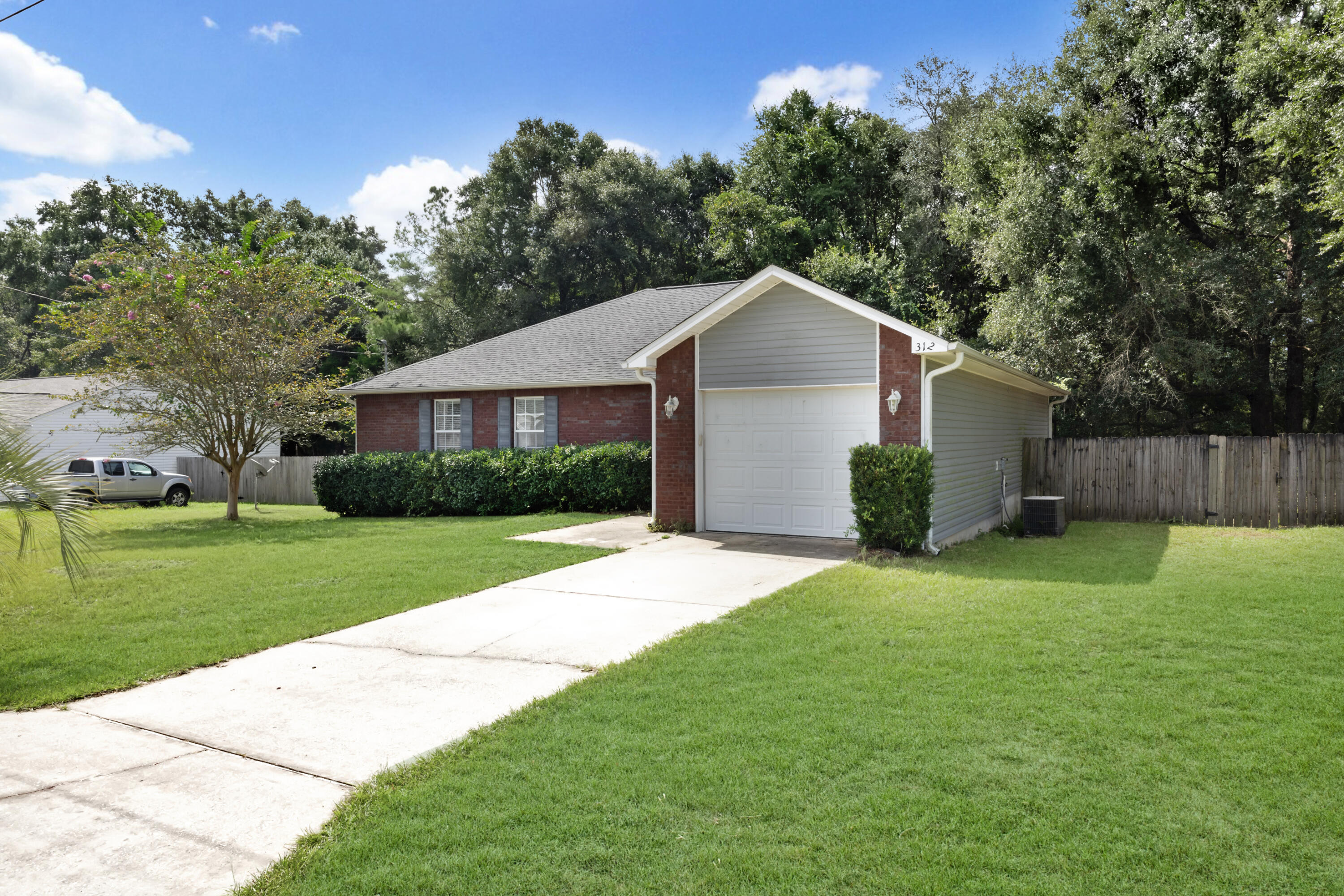 FAIRCHILD ESTATES - Residential