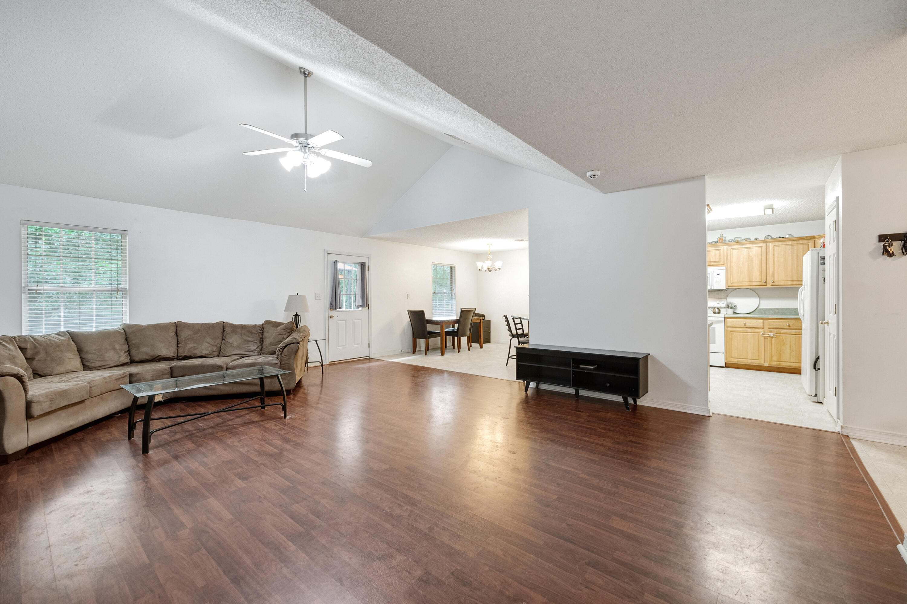 FAIRCHILD ESTATES - Residential