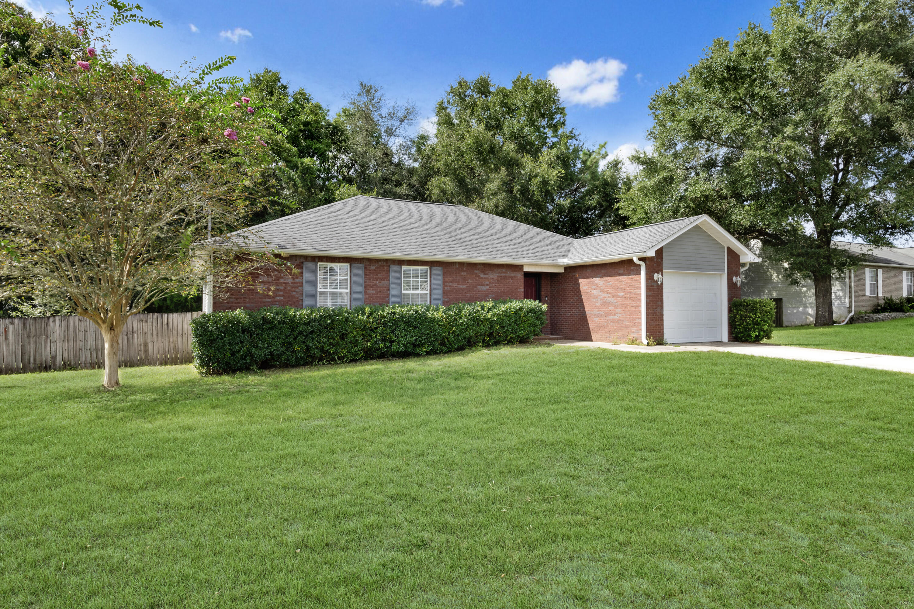 FAIRCHILD ESTATES - Residential