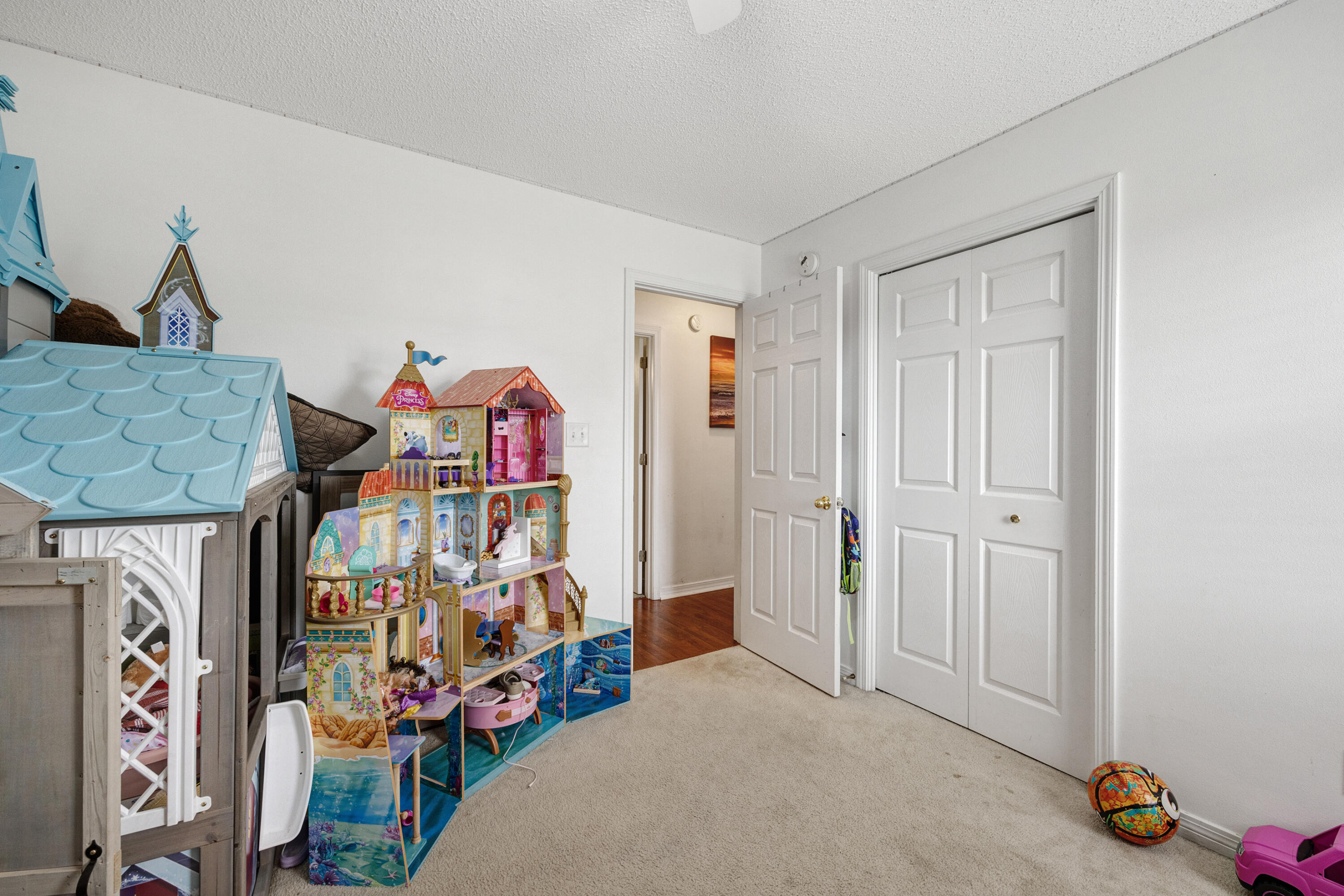 FAIRCHILD ESTATES - Residential