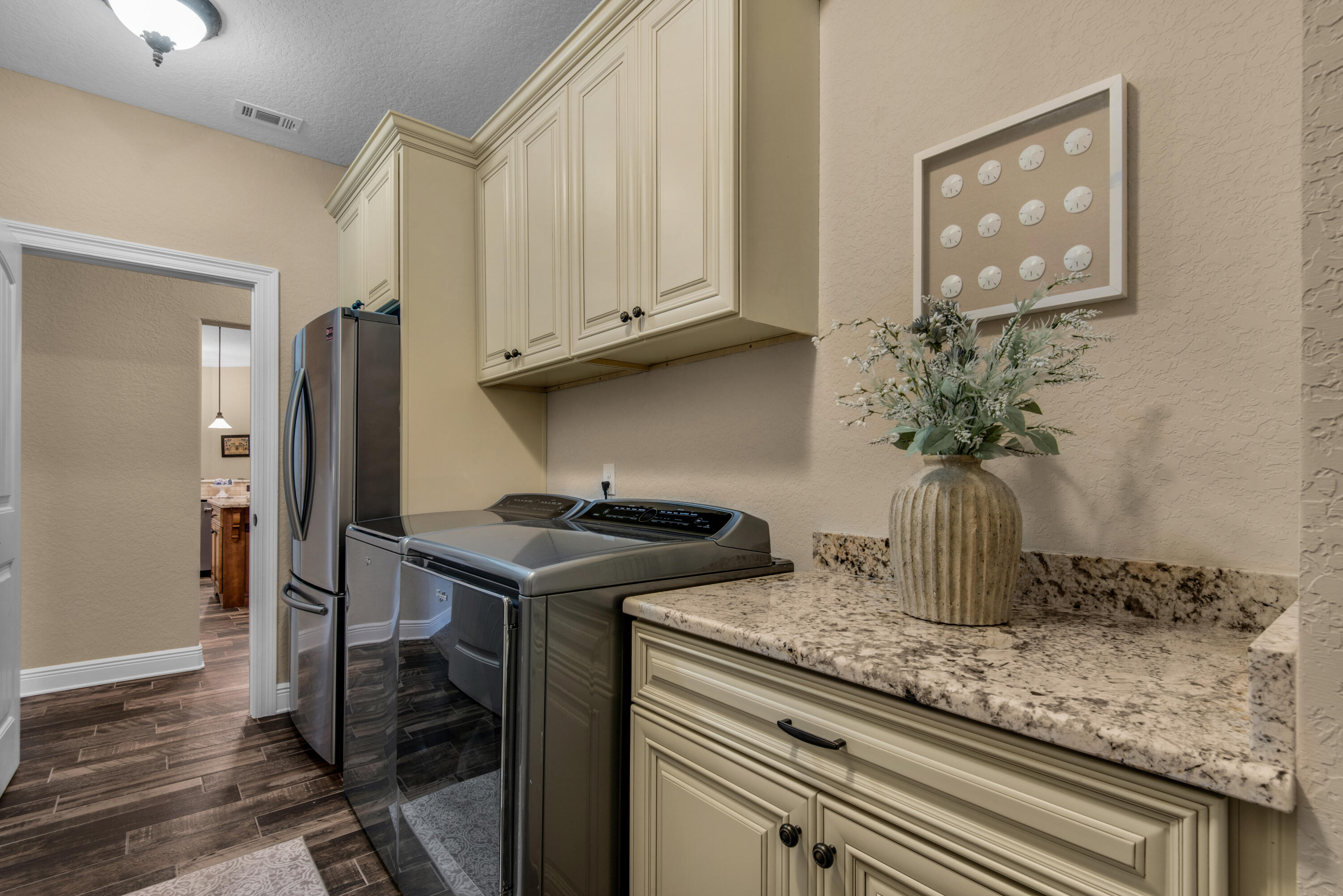 HIDDEN CREEK ESTATES AT HOLLEY BY THE SEA - Residential