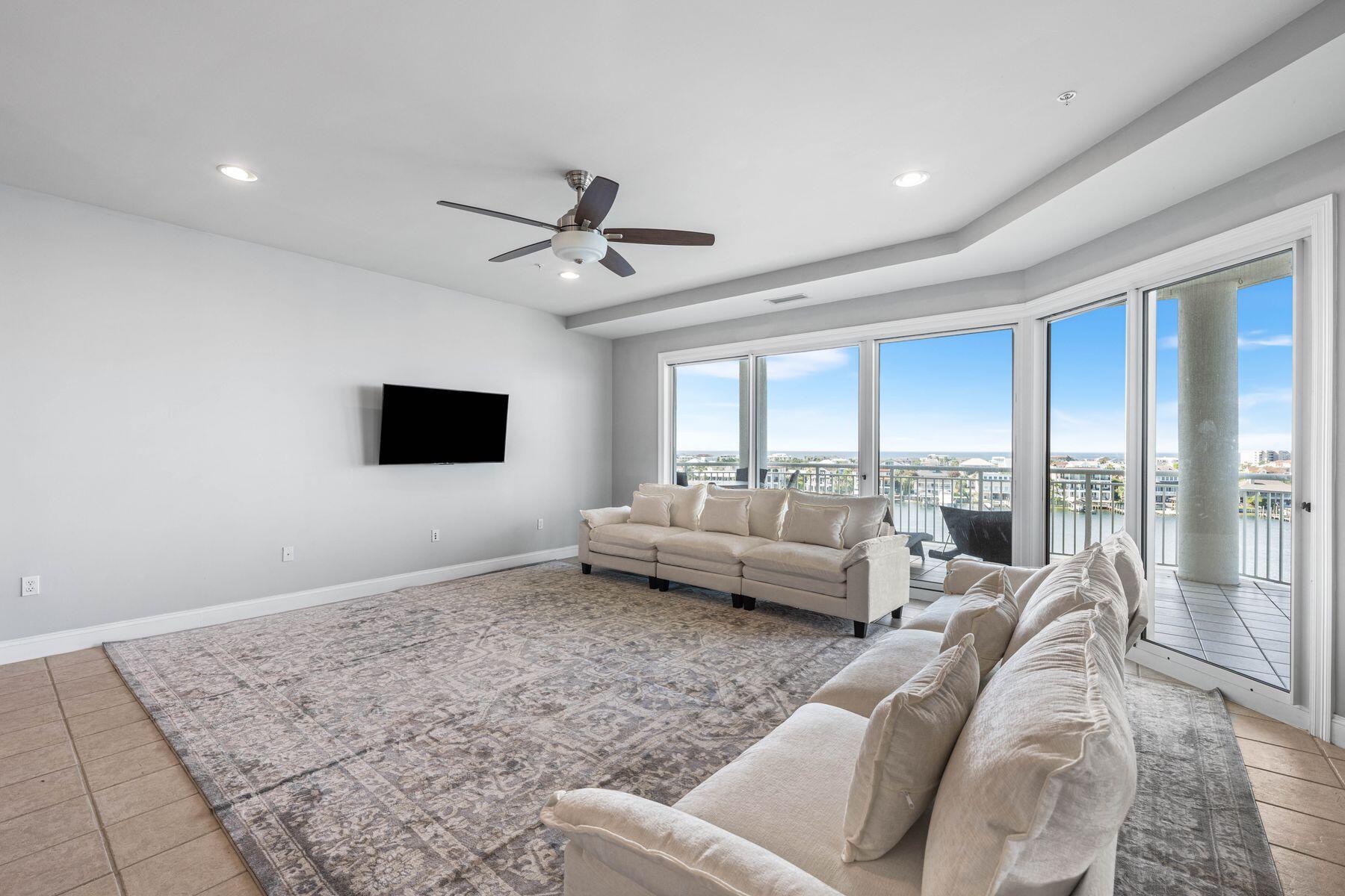 GRAND HARBOR - Residential
