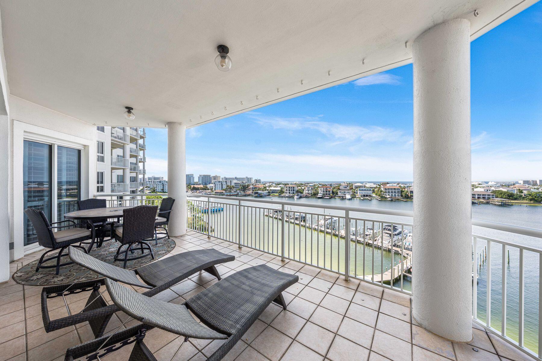 GRAND HARBOR - Residential