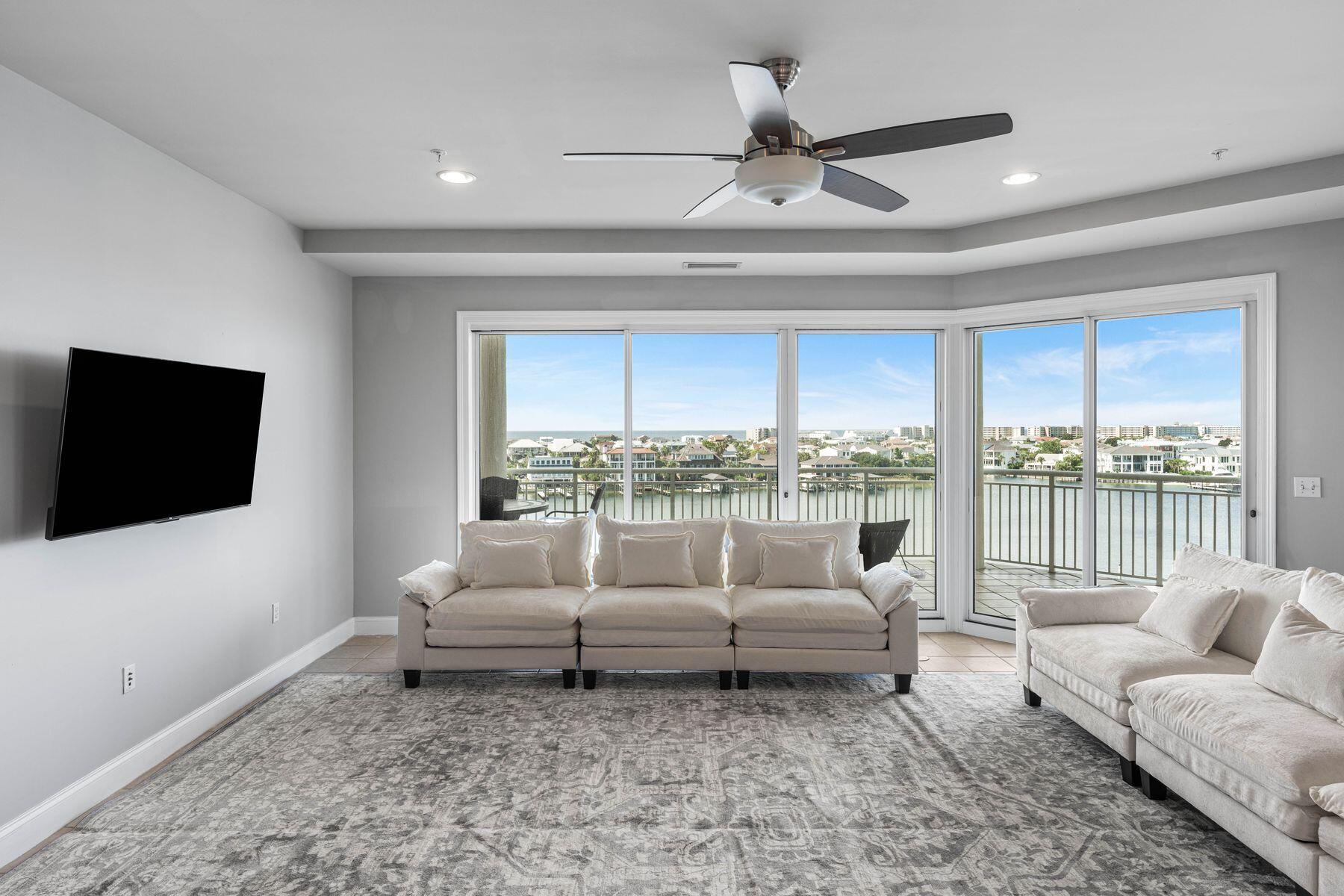 GRAND HARBOR - Residential