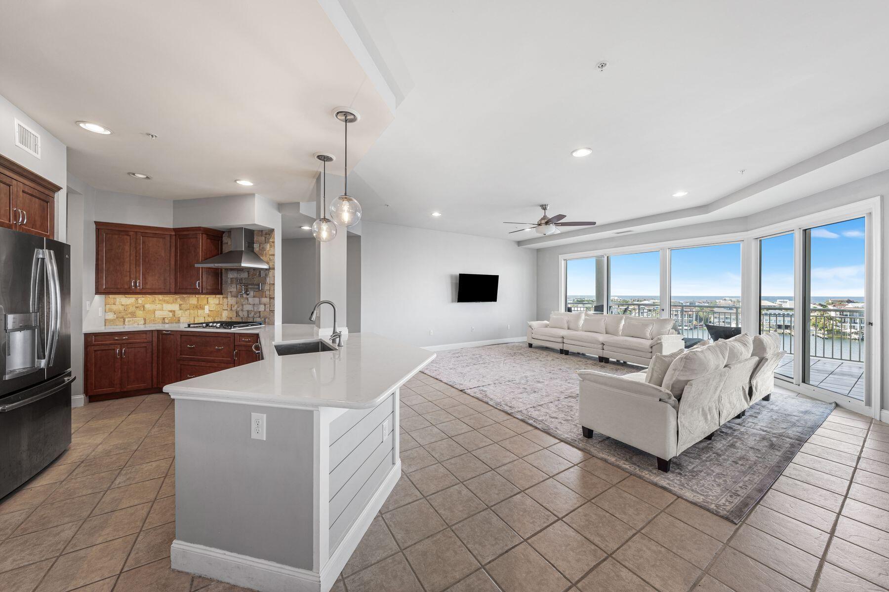 GRAND HARBOR - Residential
