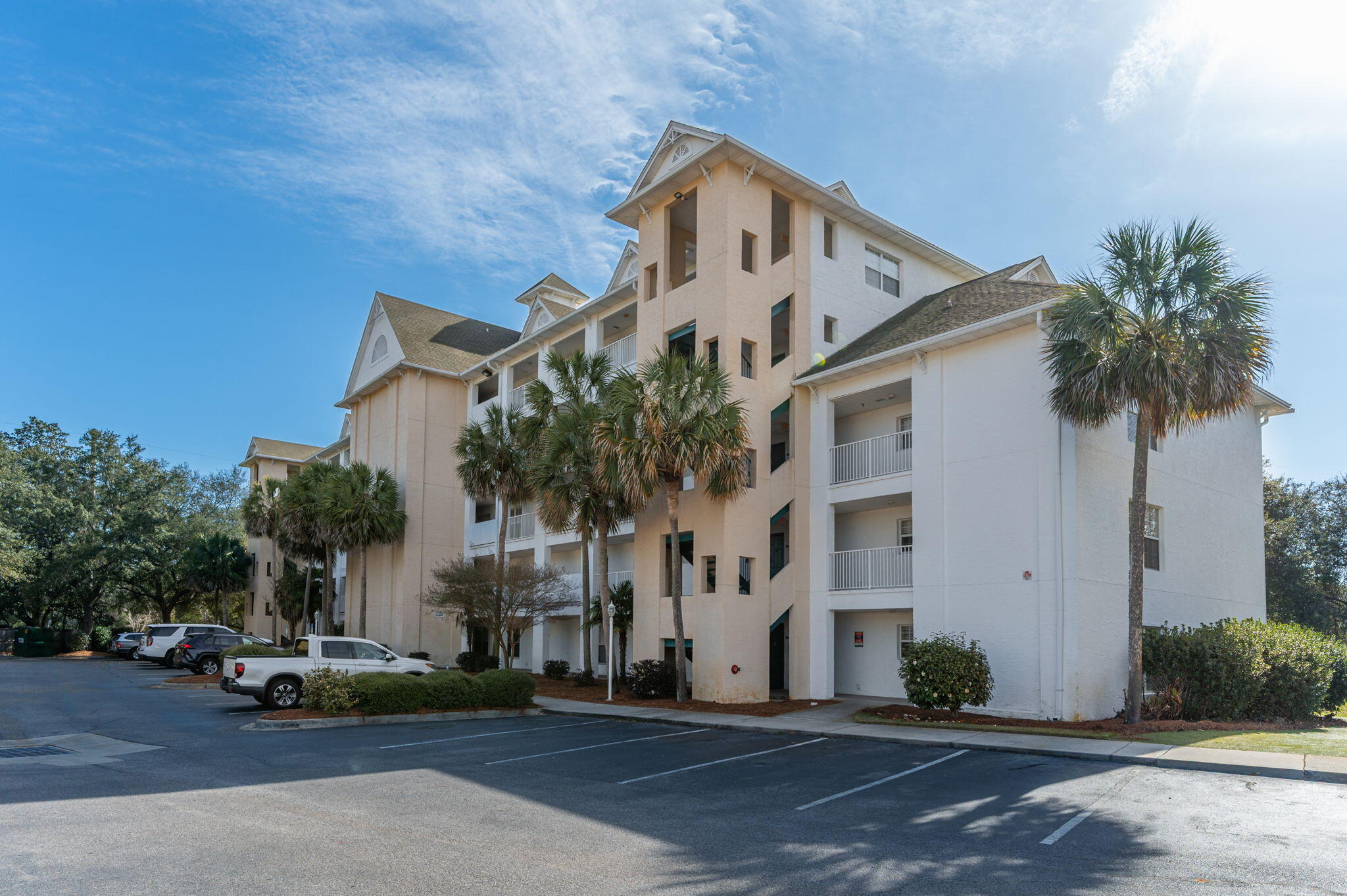 THE FLORIDA CLUB - Residential