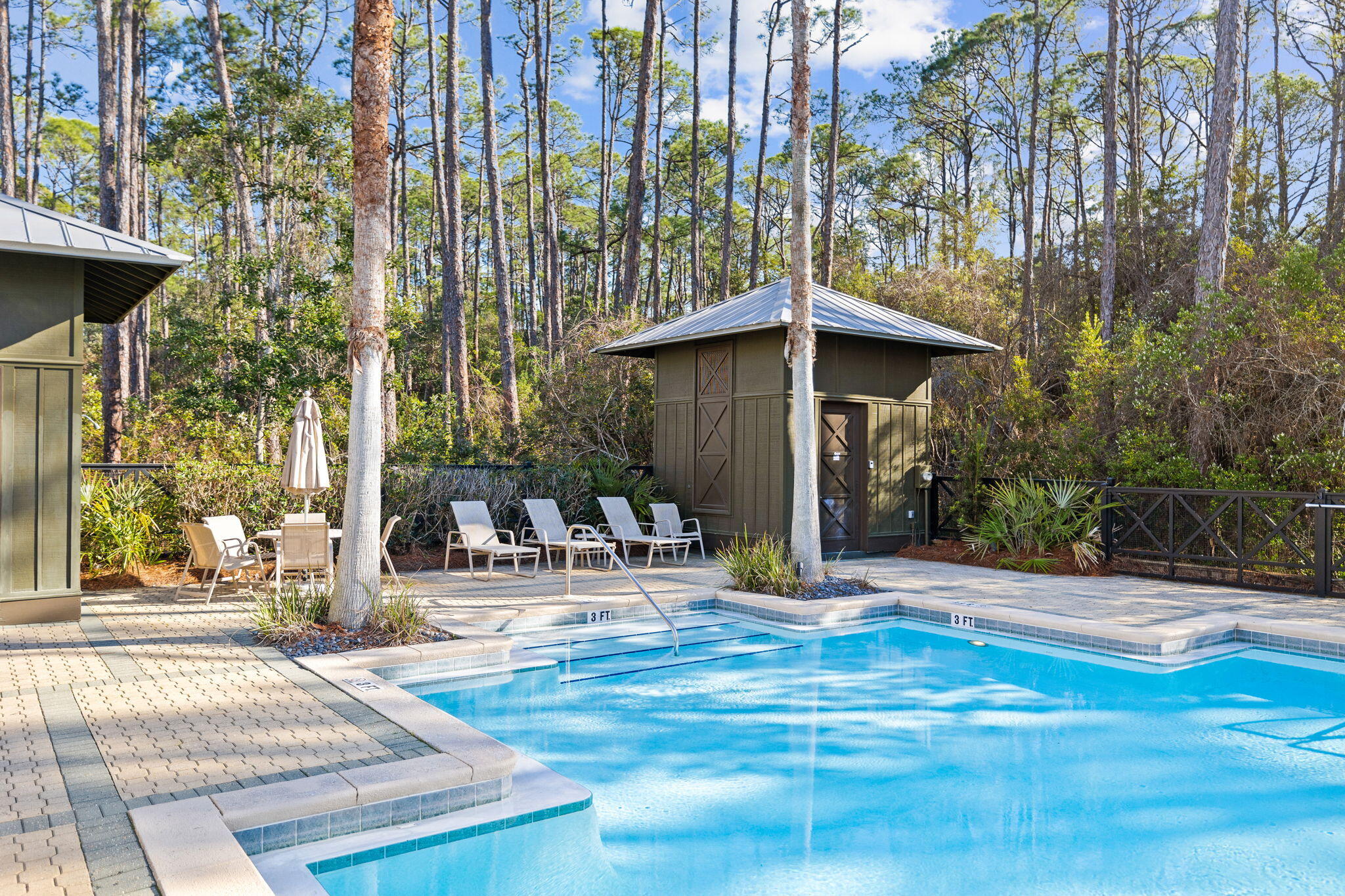 TREETOP VILLAGE - Residential