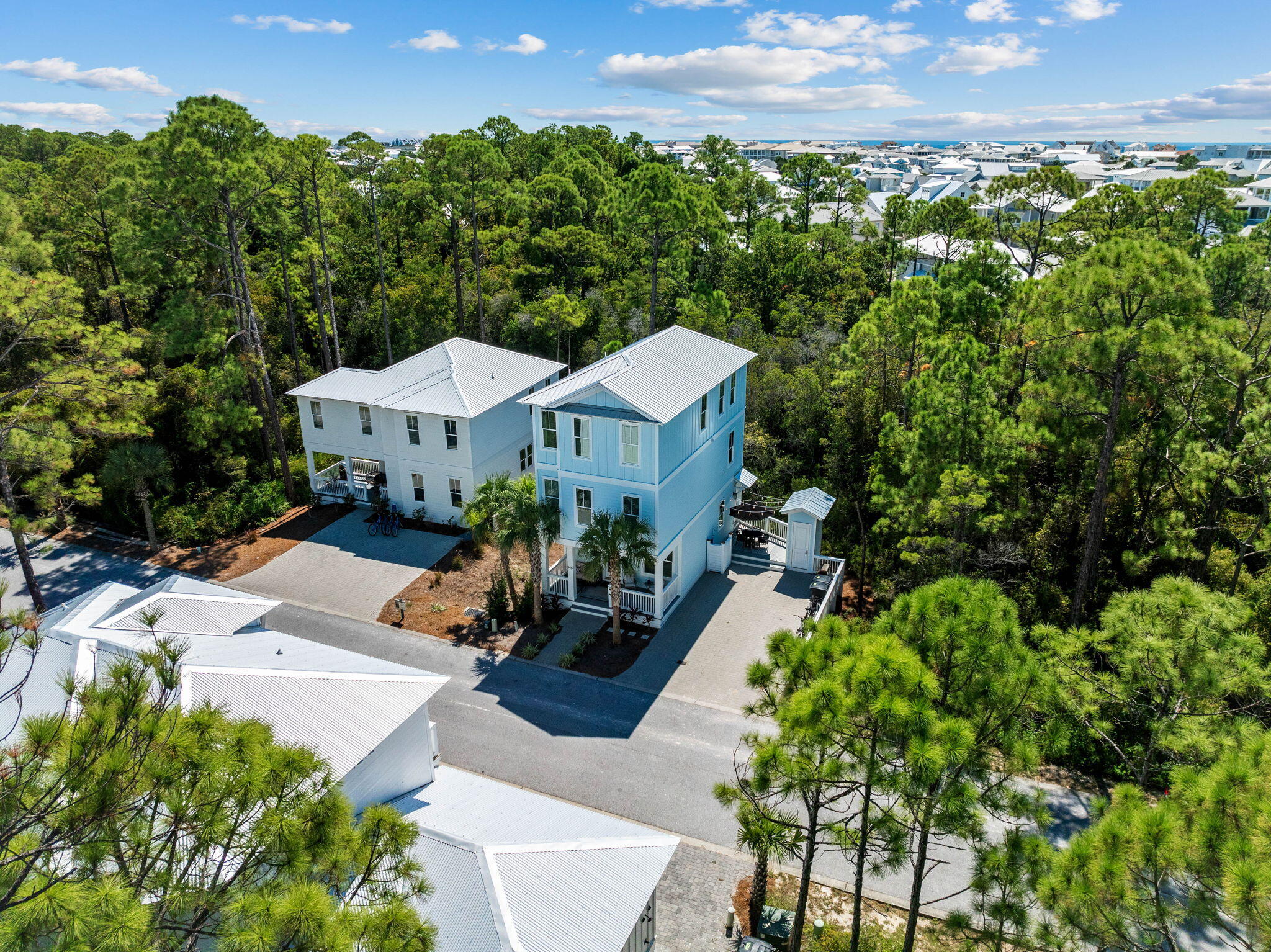 TREETOP VILLAGE - Residential