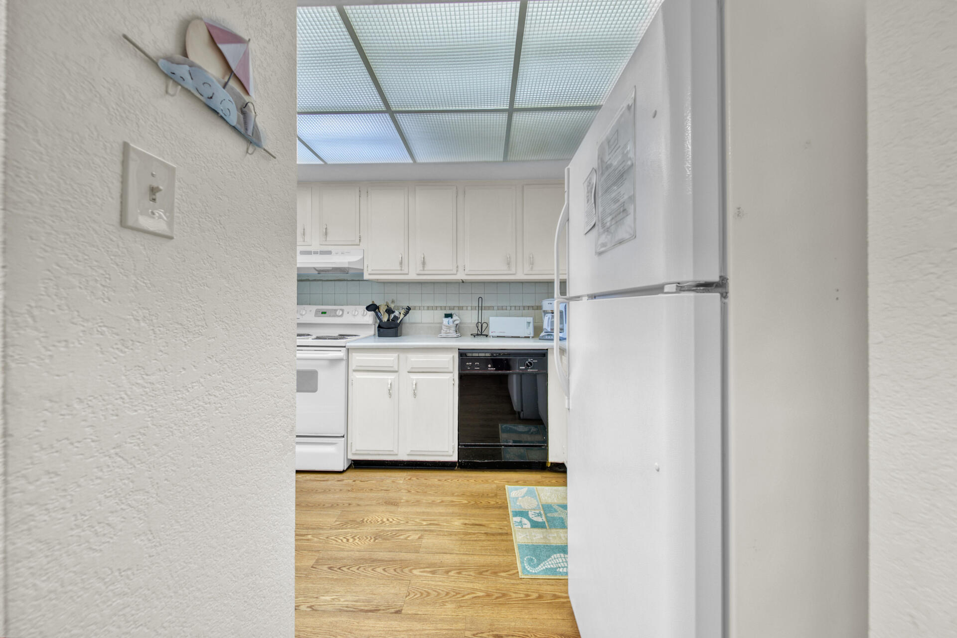 EL MATADOR CONDO - Residential