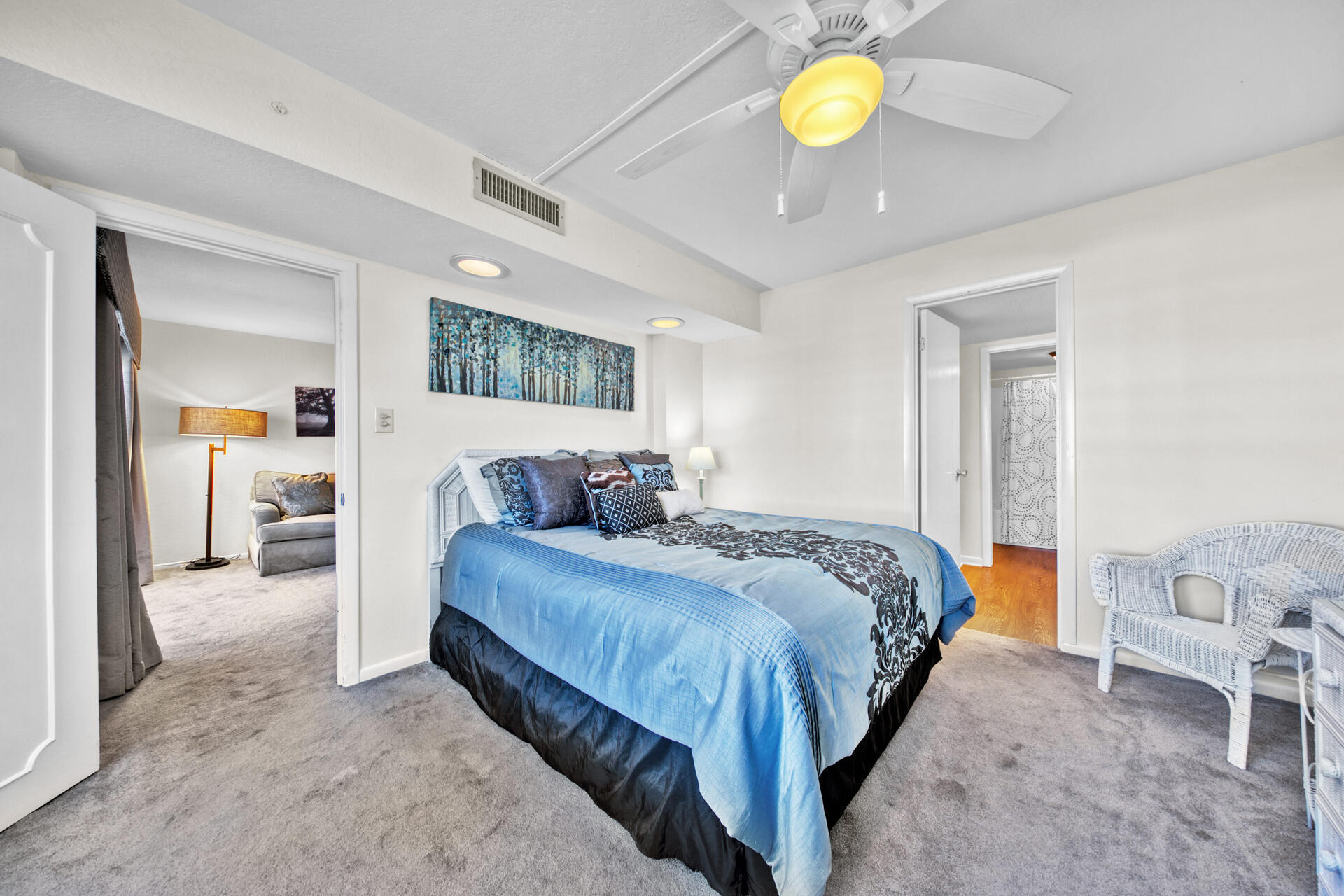 EL MATADOR CONDO - Residential