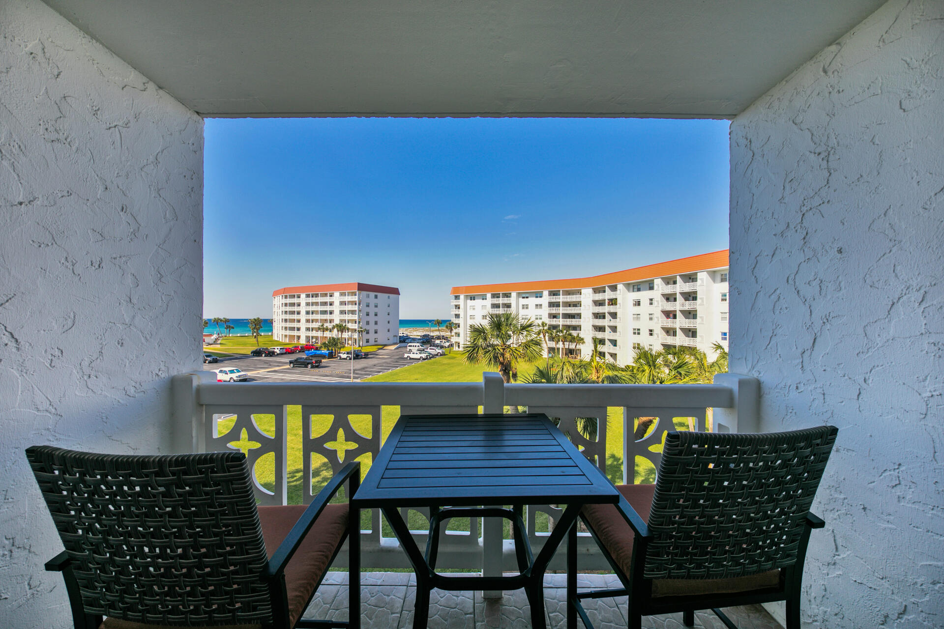 EL MATADOR CONDO - Residential