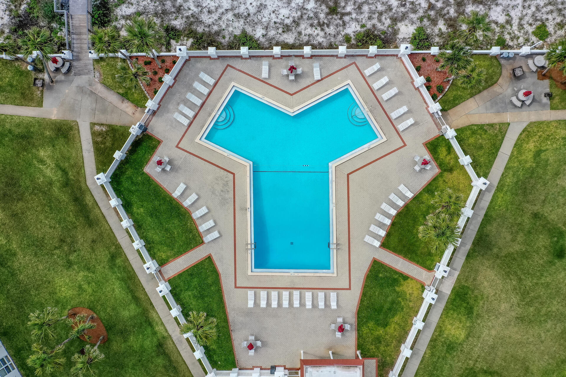 EL MATADOR CONDO - Residential