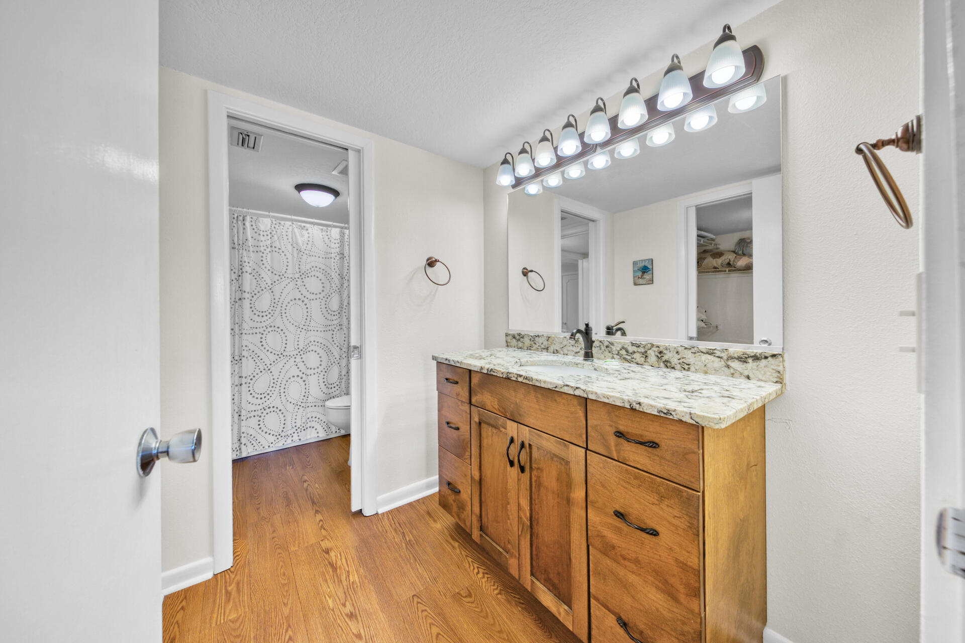 EL MATADOR CONDO - Residential