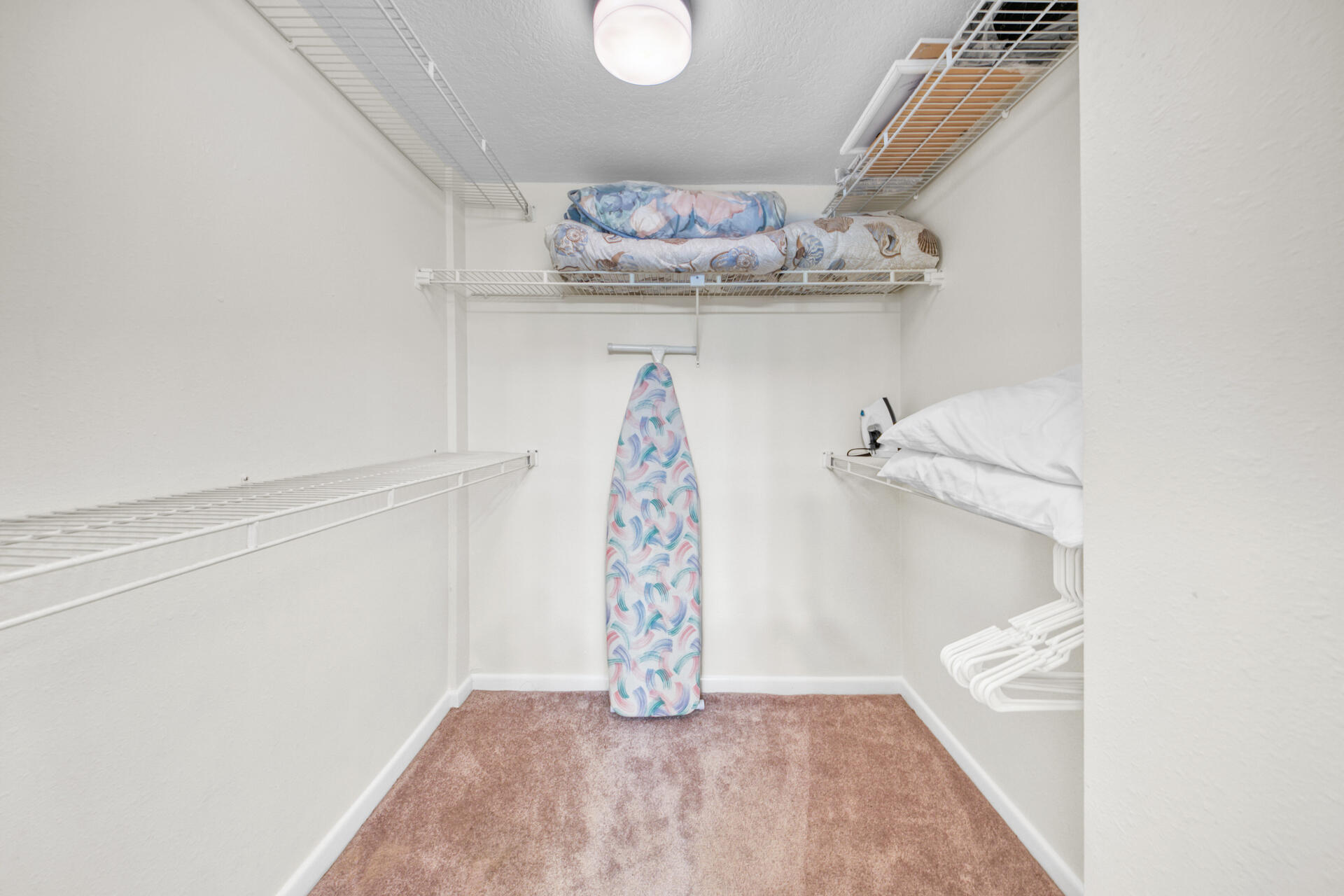 EL MATADOR CONDO - Residential