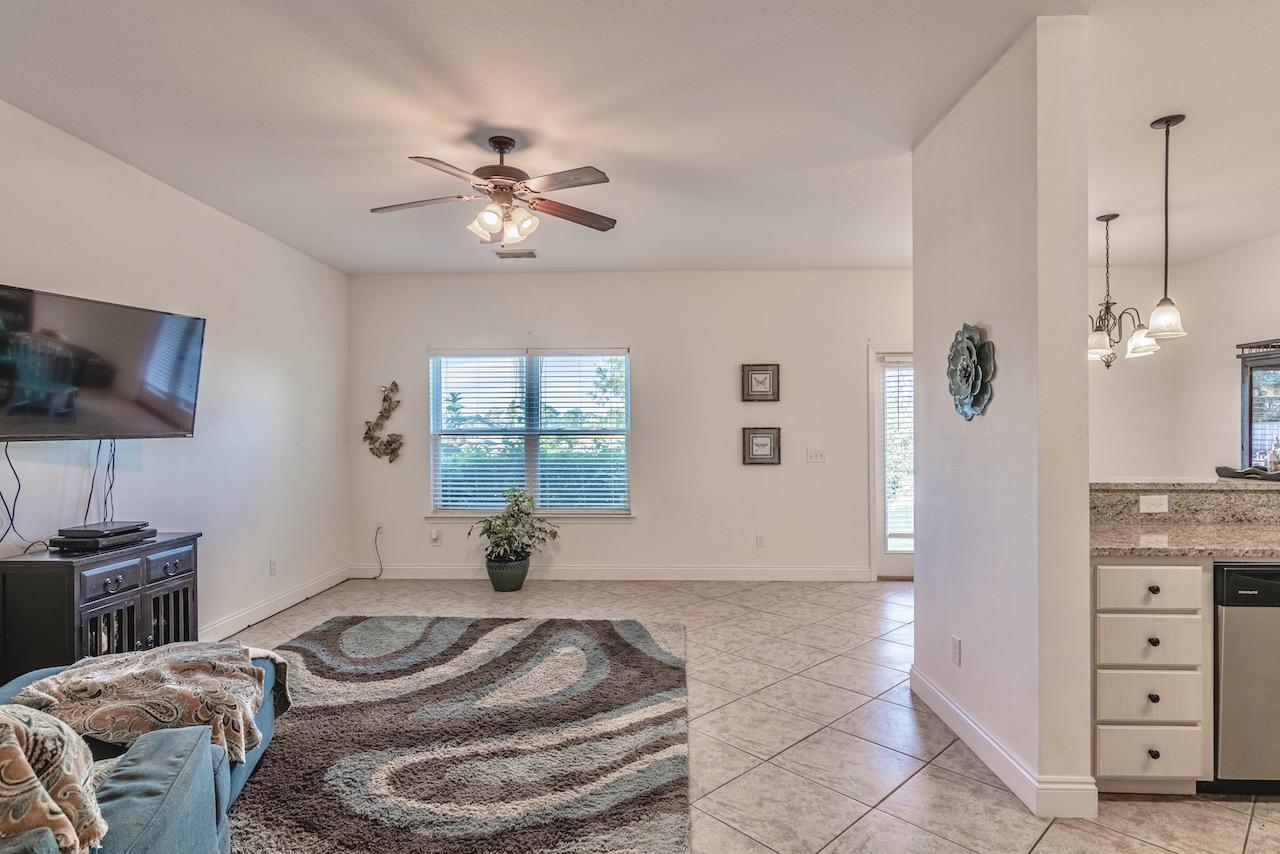 ANNABELLA'S TOWNHOMES - Residential