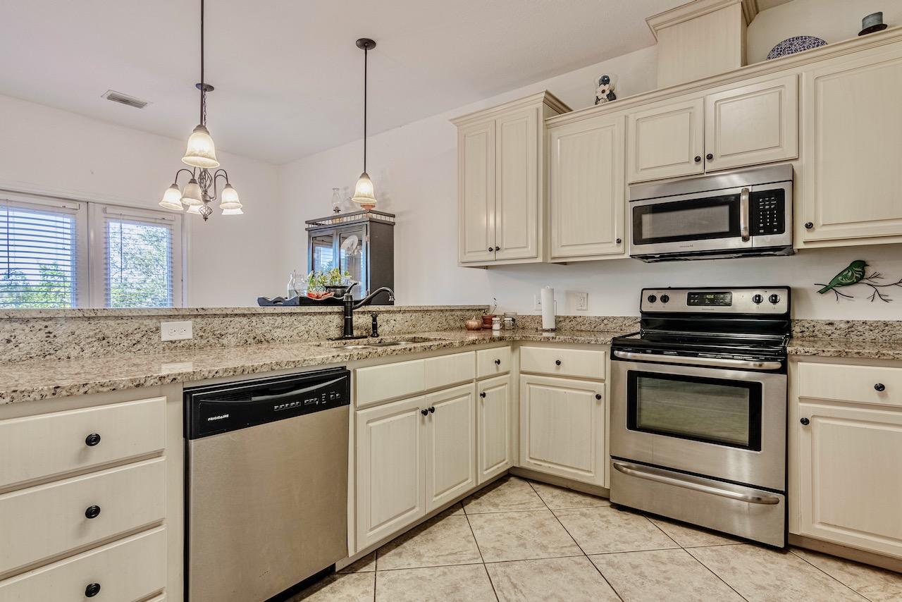 ANNABELLA'S TOWNHOMES - Residential