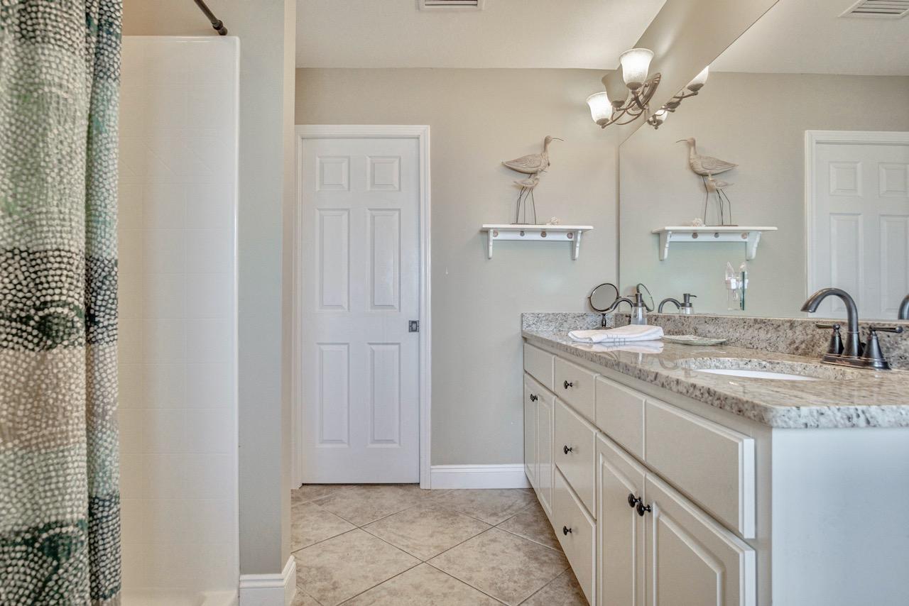 ANNABELLA'S TOWNHOMES - Residential