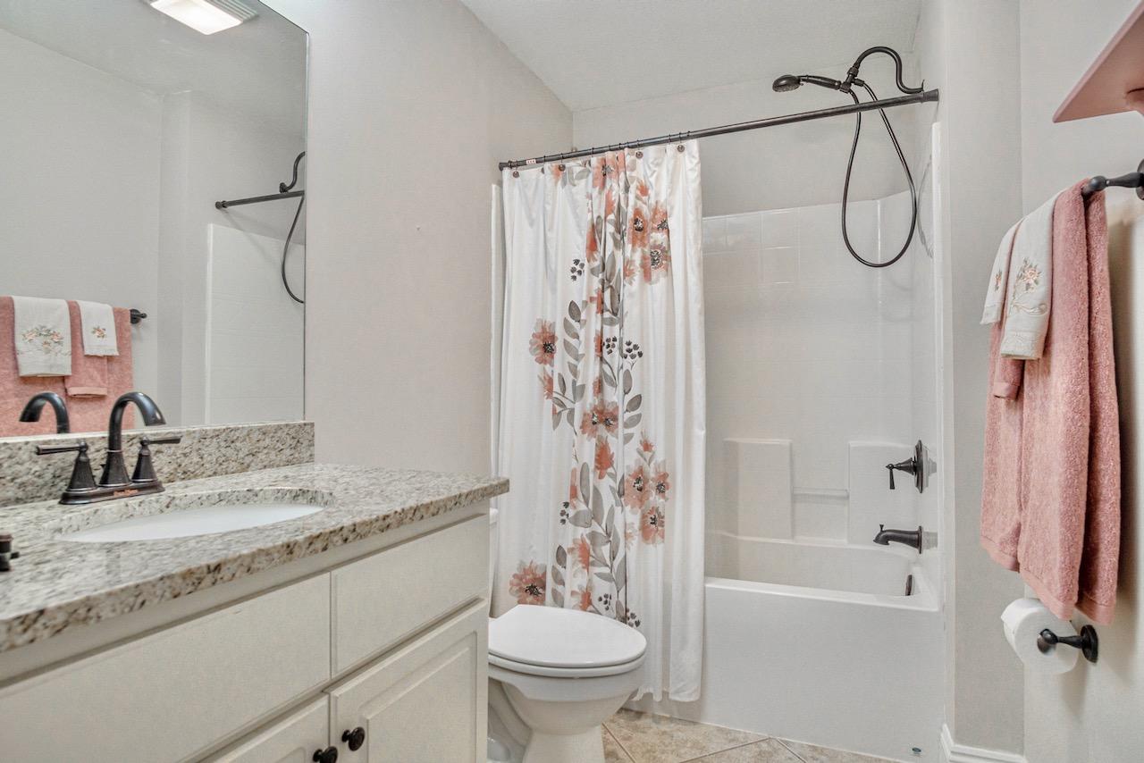 ANNABELLA'S TOWNHOMES - Residential